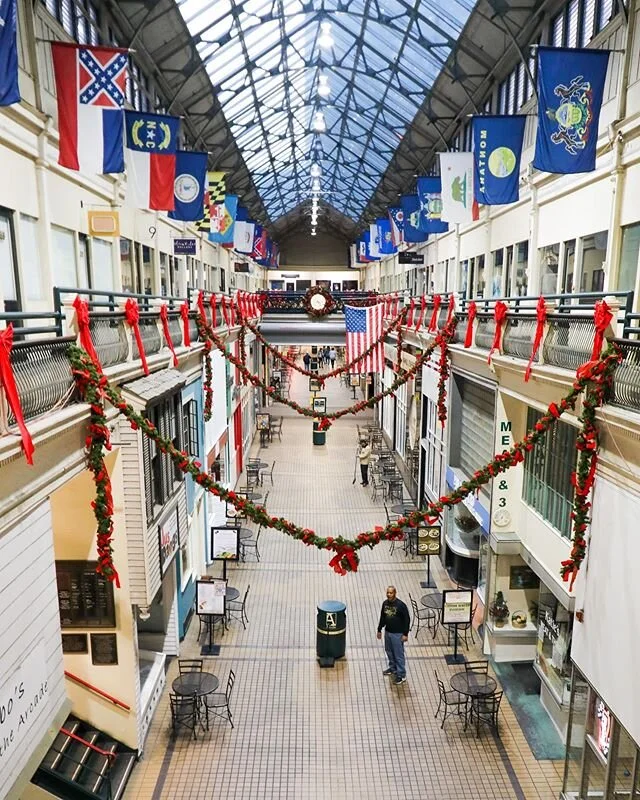 Anyone for pinball?⁣
⁣
⁣
#canonphotography #canon5d #nashvillearcade #nashvillephotography #nashvilletennessee #nashvillechristmas #tennessean