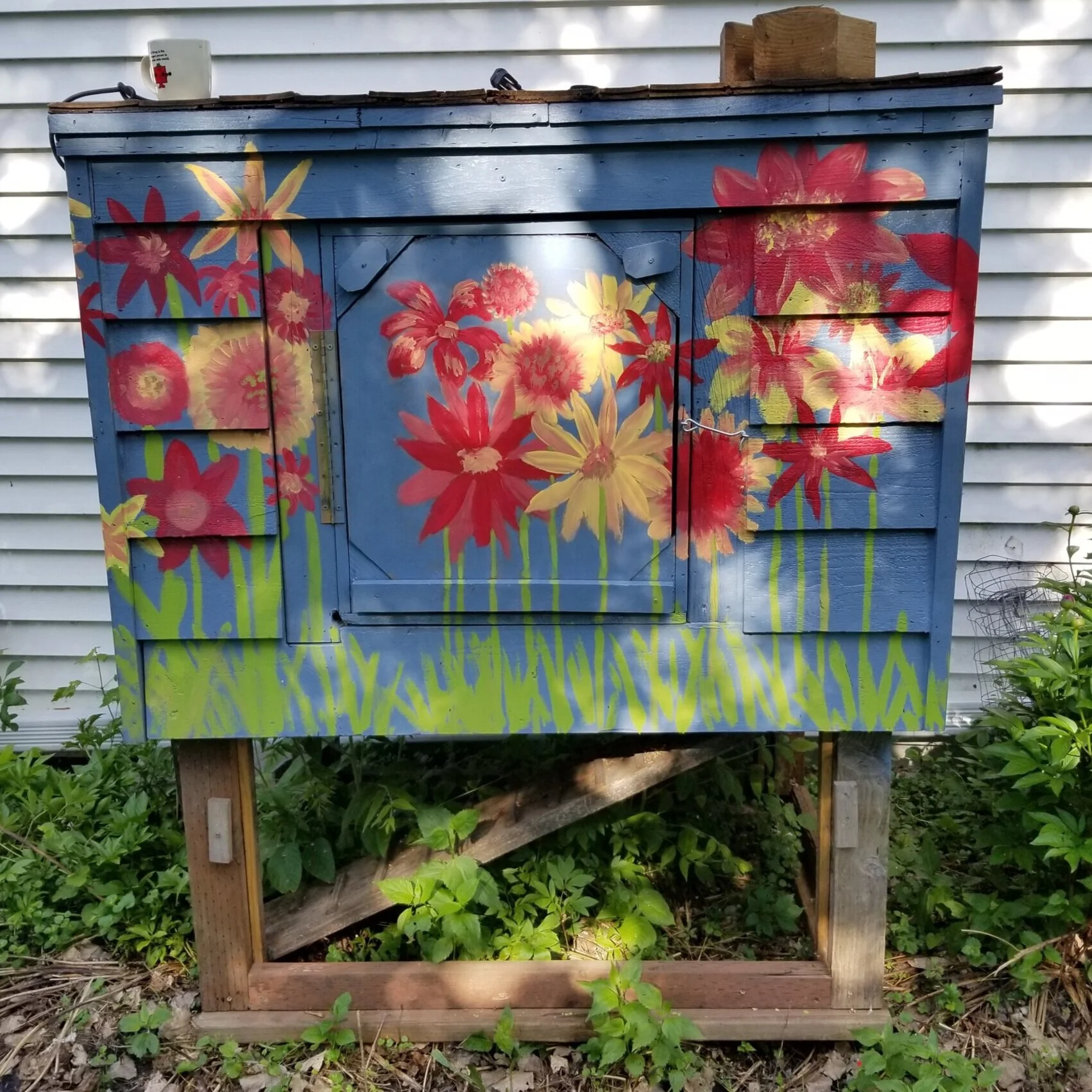 Urban Chickie Farmer - Roam vs Roots