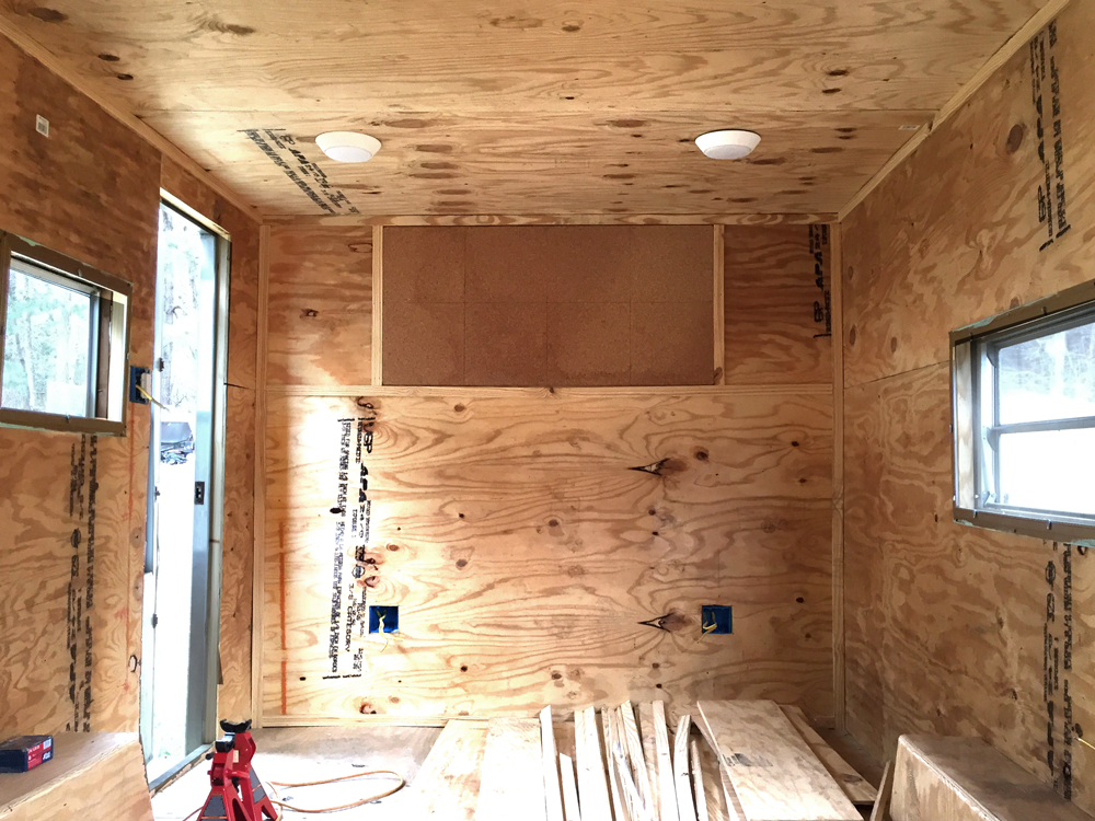 the trailer: has a floor! (&amp; walls)