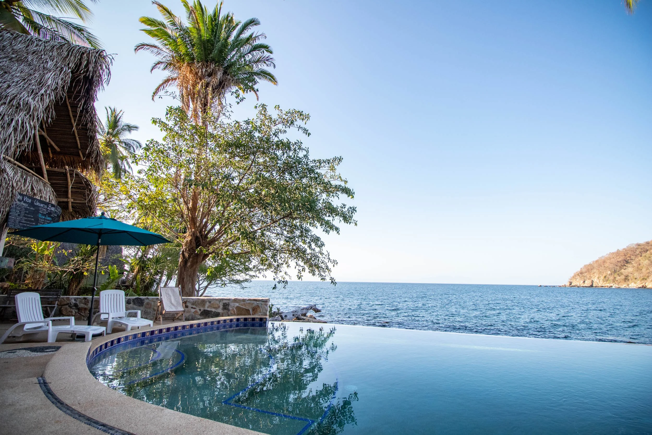 Alberca cabana vista mar.jpg