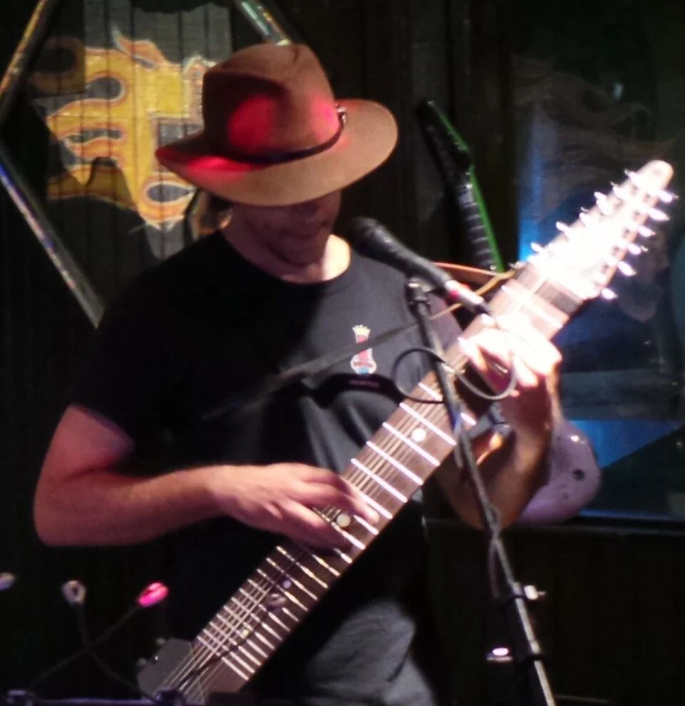  Giancarlo Caffarena playing the Chapman Stick 