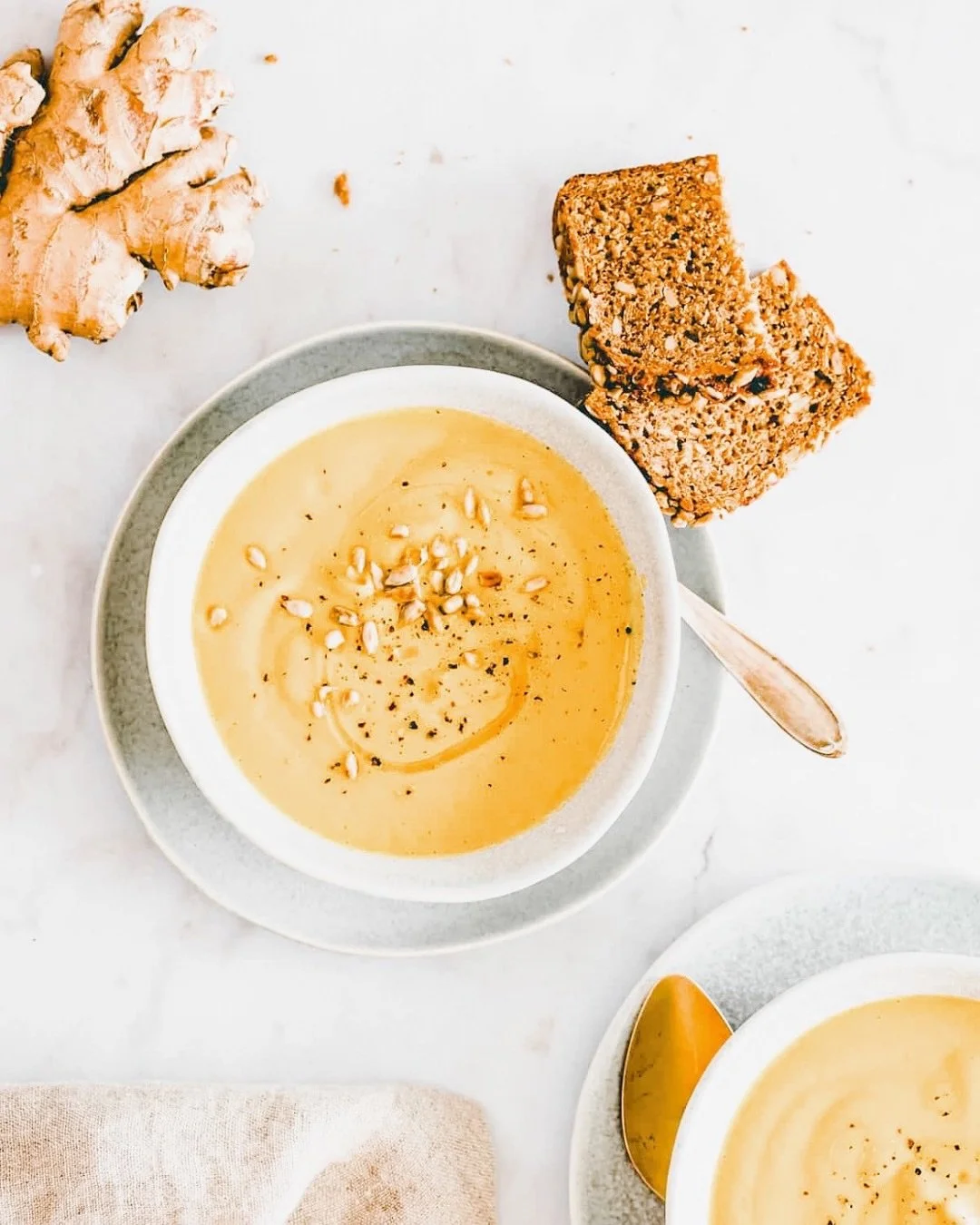 Cozy fall weekends call for something warm, creamy, and nourishing 🍂
This Ginger Butternut Squash Soup is packed with anti-inflammatory benefits and the perfect way to fuel your body the natural way.
🌿 Dairy-free
🌿 Immune-supporting
🌿 Comfortin