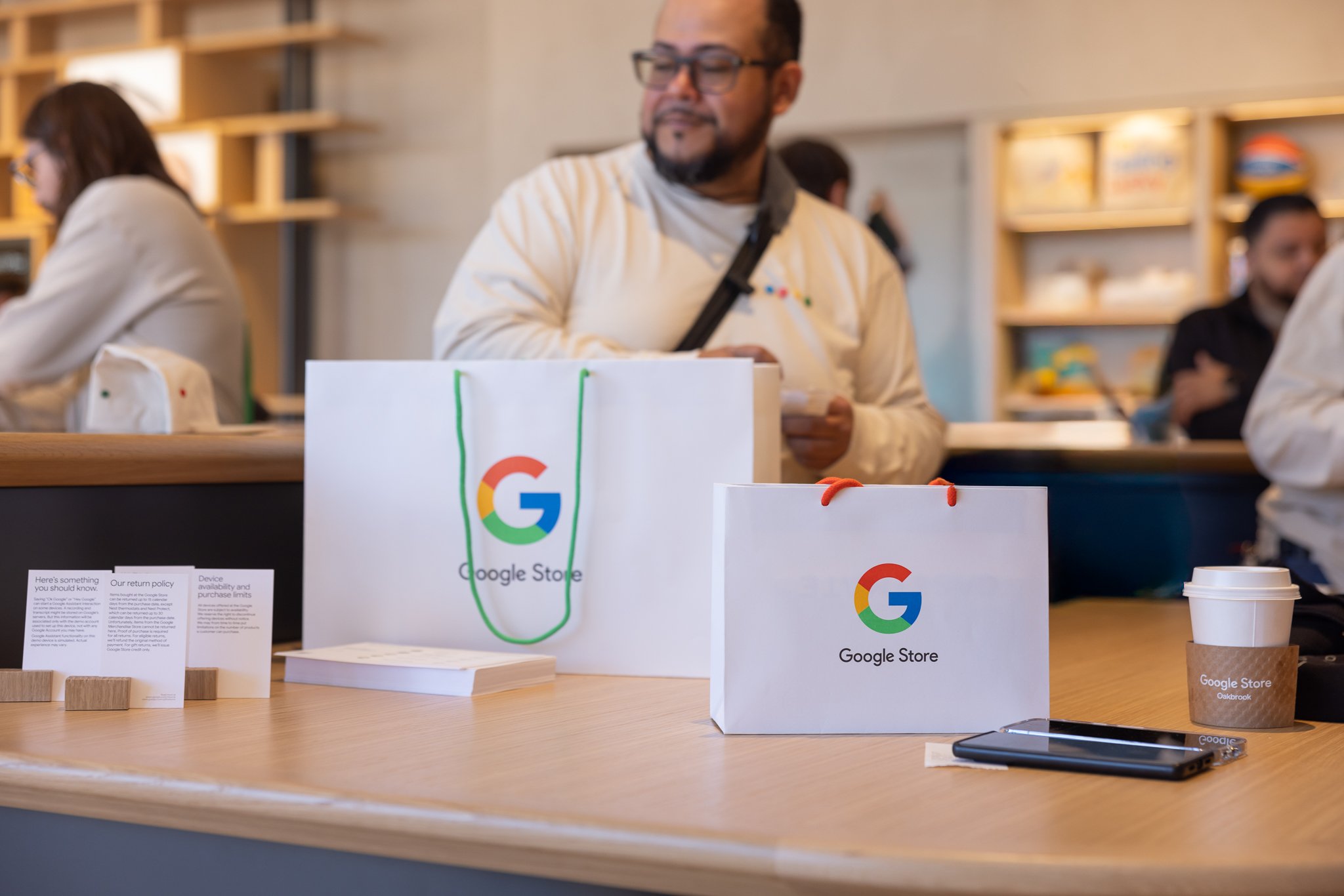 Google Store grand opening  (Oakbrook) photographed by Chicago Event Photographer Paul Hairlson Photography

