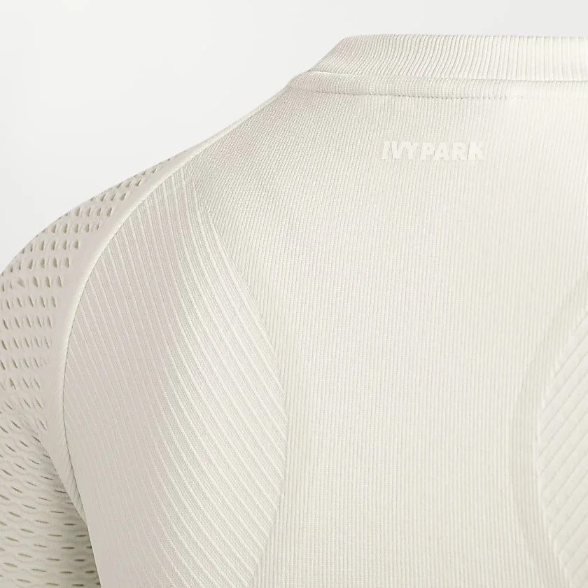 Seamless_Crop_Top_White_HR3656_HM18.jpg