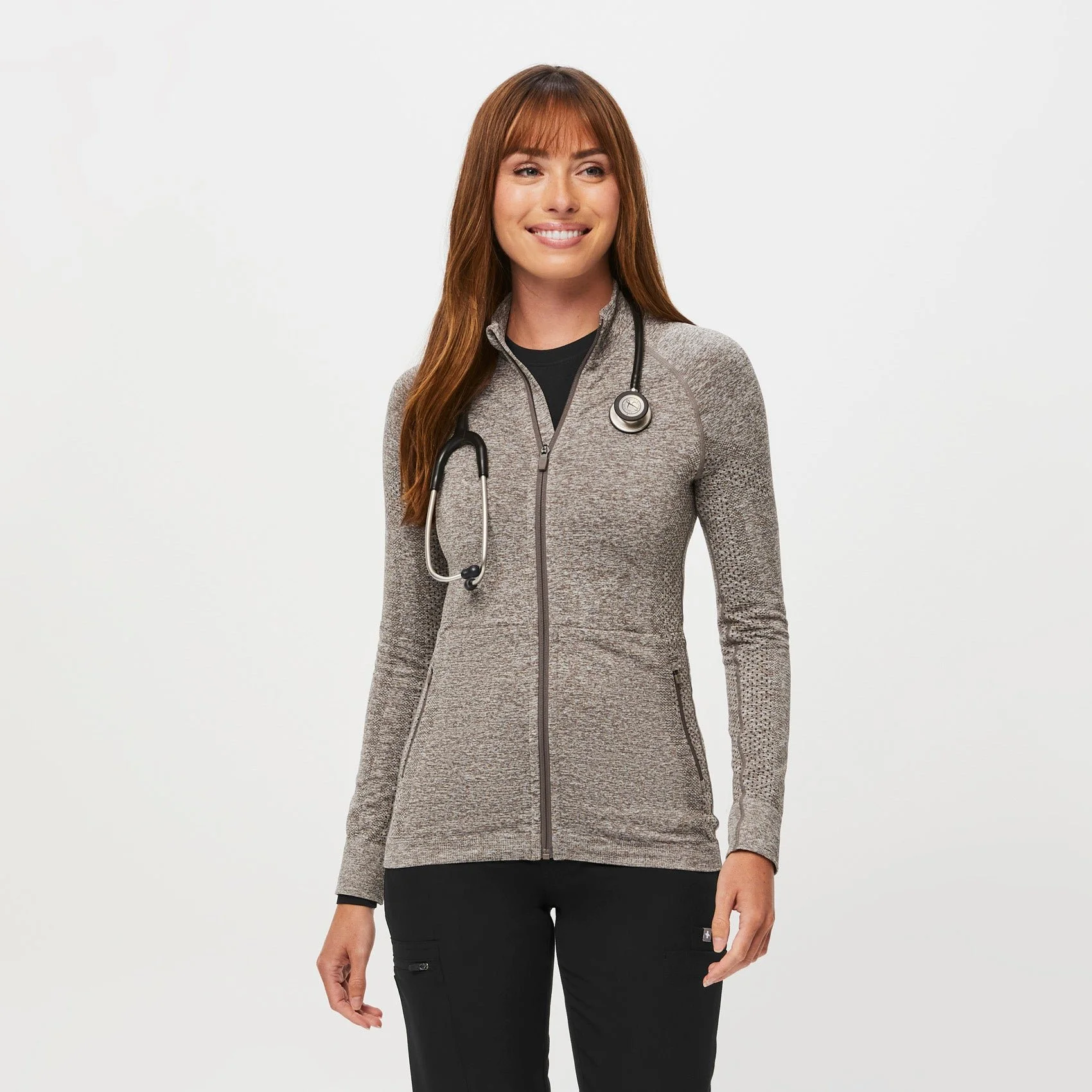 Q3_2023_08_HEATHERED-CACAO_SALTA-FULL_ZIP_W_MELANIE_17449.jpg