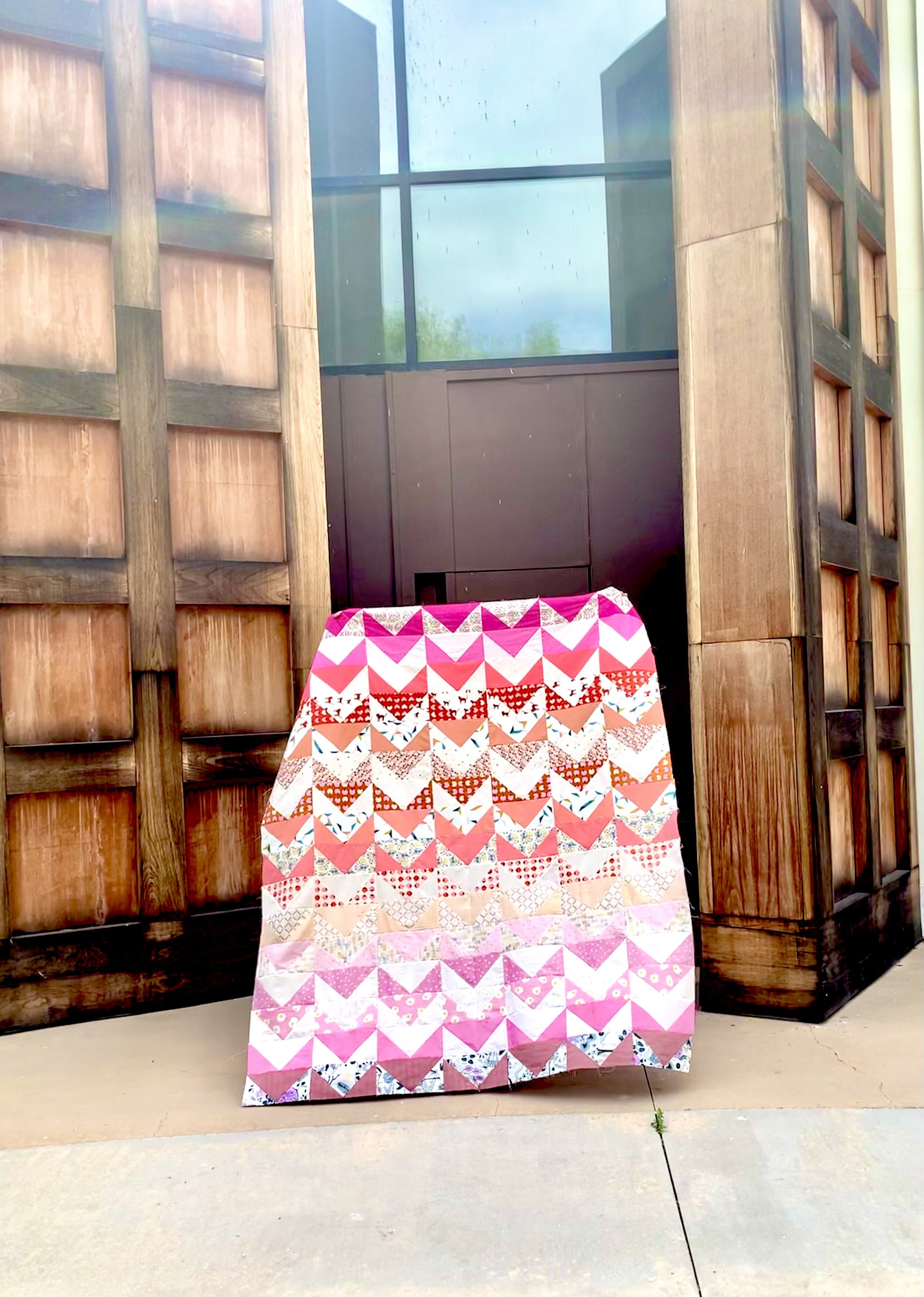 Chelsea pulled out the good fabrics for her quilt (and I am so honored)! I love the shades of pink and the mixed prints - and this amazing shot she captured to show it all off. Check out Chelsea’s quilting adventures and her kitty helper @sewaddicting.