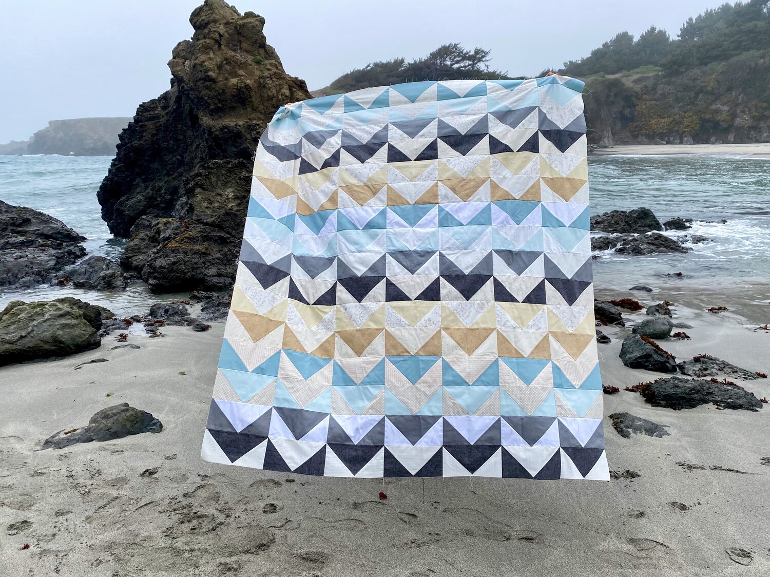 Elizabeth was one of the first to complete her tester quilt and when I saw this photo it just made me feel so proud and excited! She did such a beautiful job and this beach photo is absolutely amazing! Elizabeth shares her work on IG @sew.orcutt.
