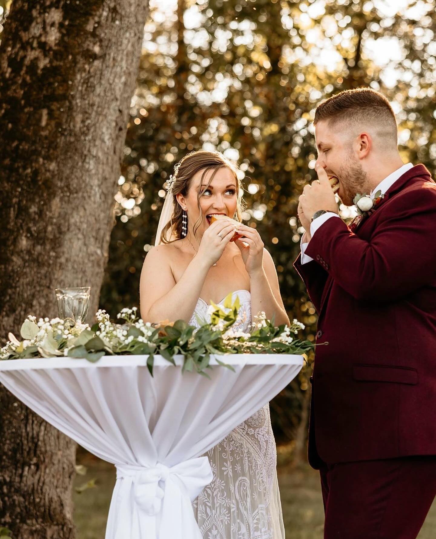 We are here 👏🏼 for 👏🏼 all the personal touches and sentimental moments on your big day.

This couple decided to make PB&amp;J sandwiches as their unity ceremony, and it truly was a moment no one will ever forget!

Think about little details of yo