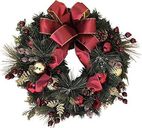Tradtional Christmas Wreath For Character.jpg