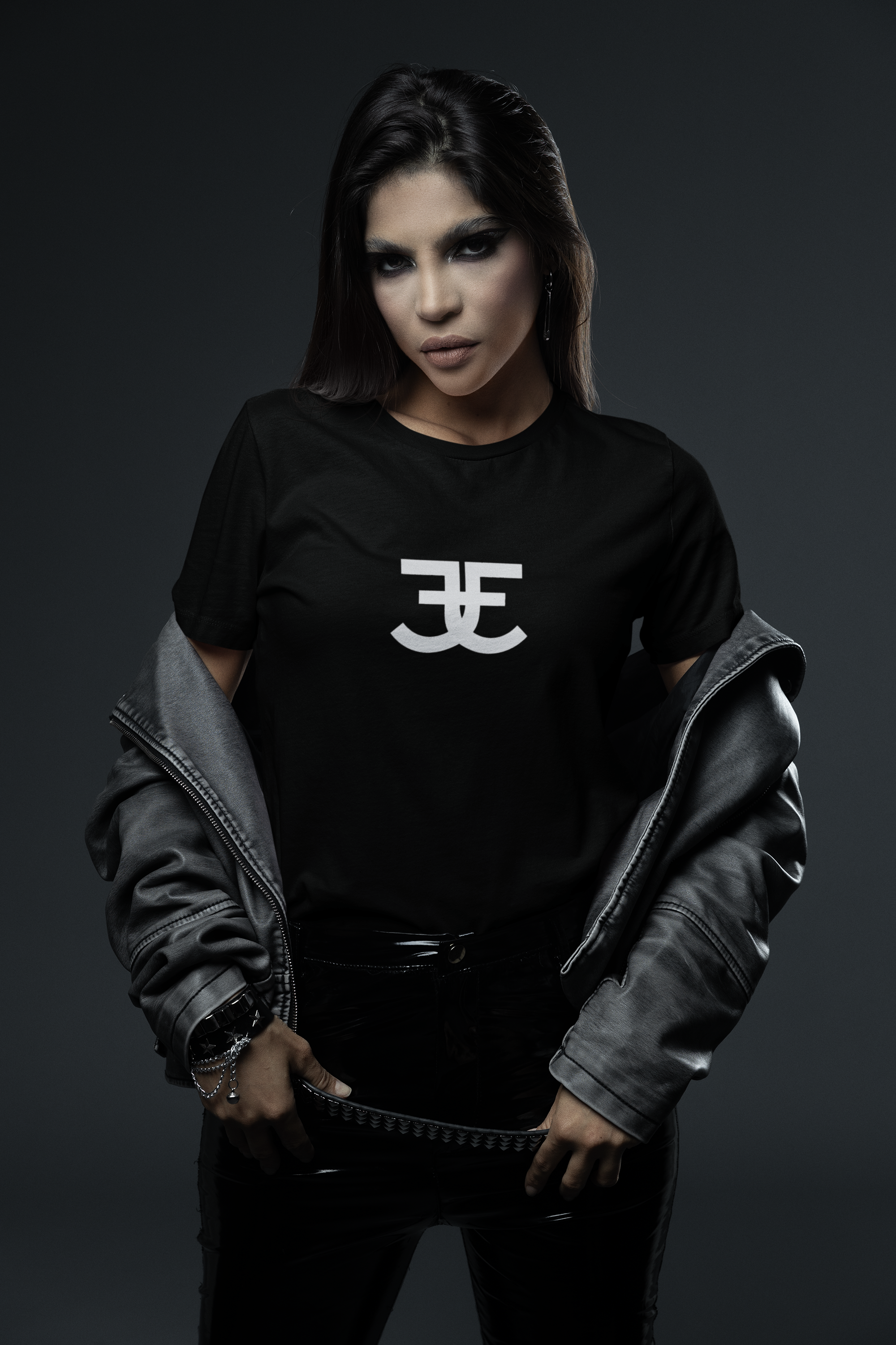 bella-canvas-tee-mockup-of-a-woman-wearing-glam-rock-inspired-makeup-m35844.png