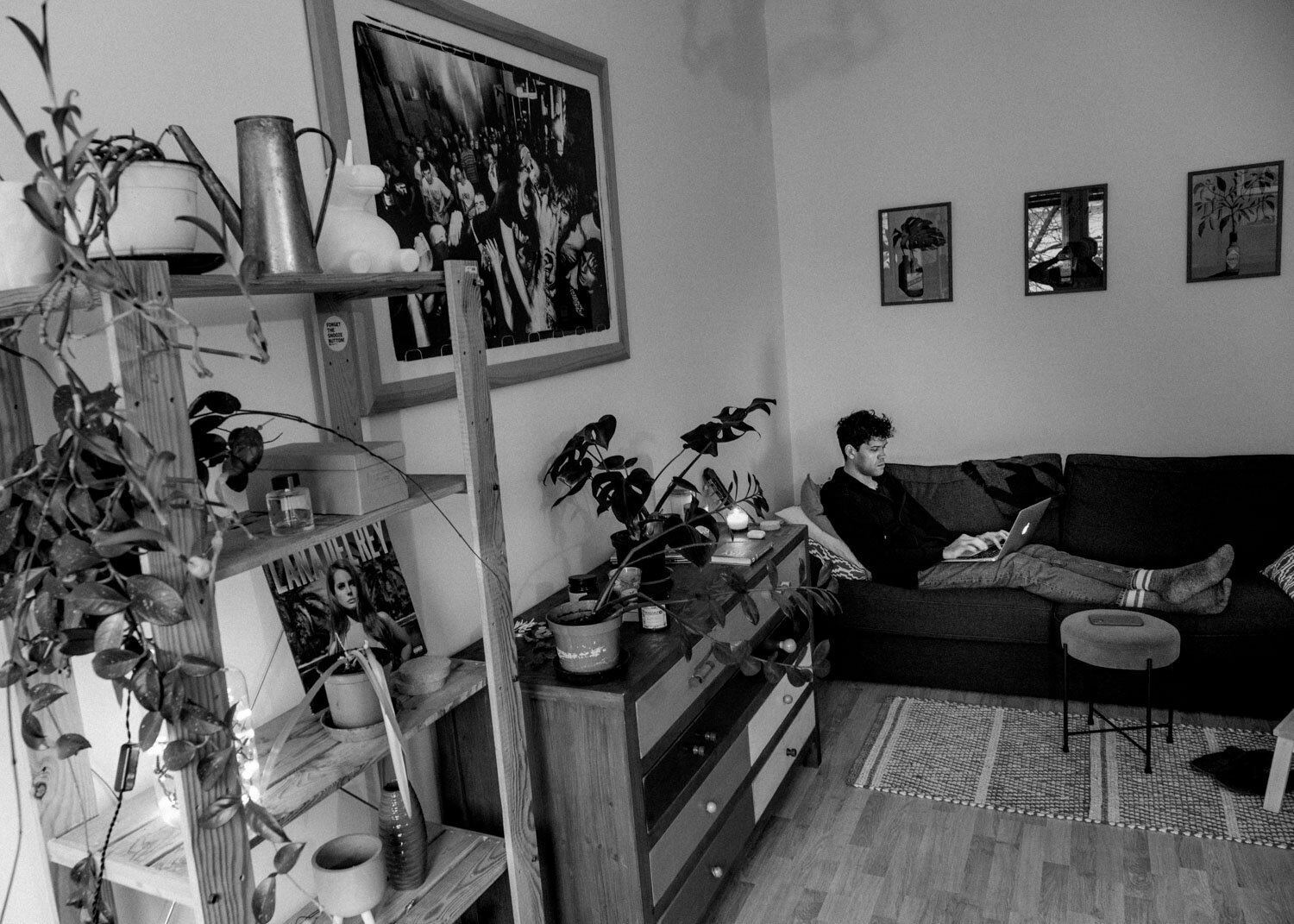 After his breakup, Krisztián recently moved into his new apartment and has been working from there from the beginning of September, 2020. He finds these days to be very stressful – there is no social life after working hours, bars and places to ga