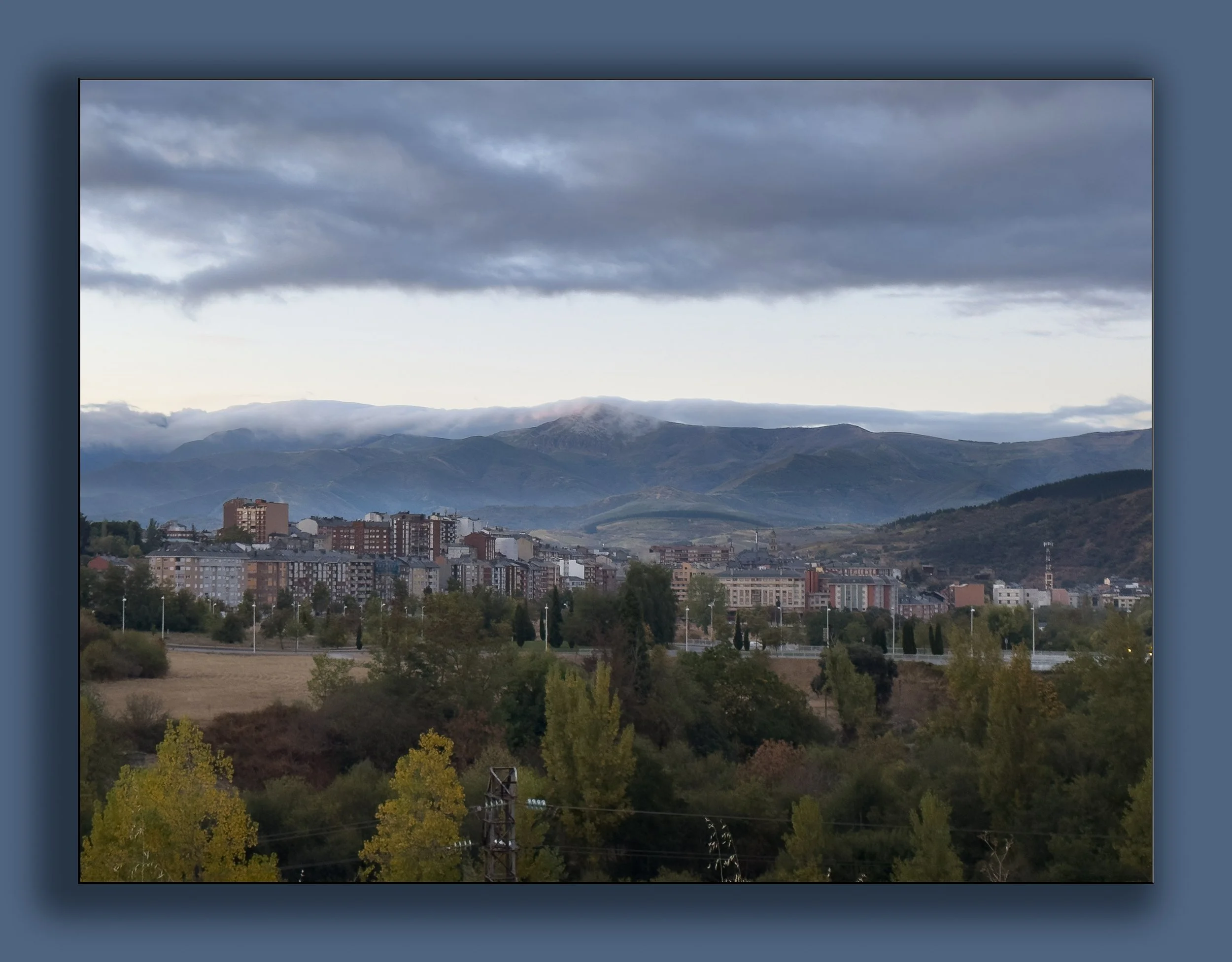 October 04 DS 2541-.jpg