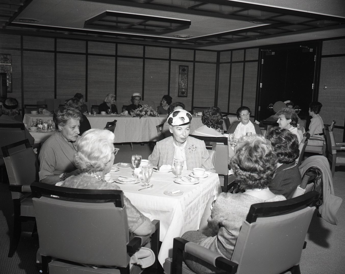 Israel Bonds Women's luncheon at Cloud Club on November 14, 1962