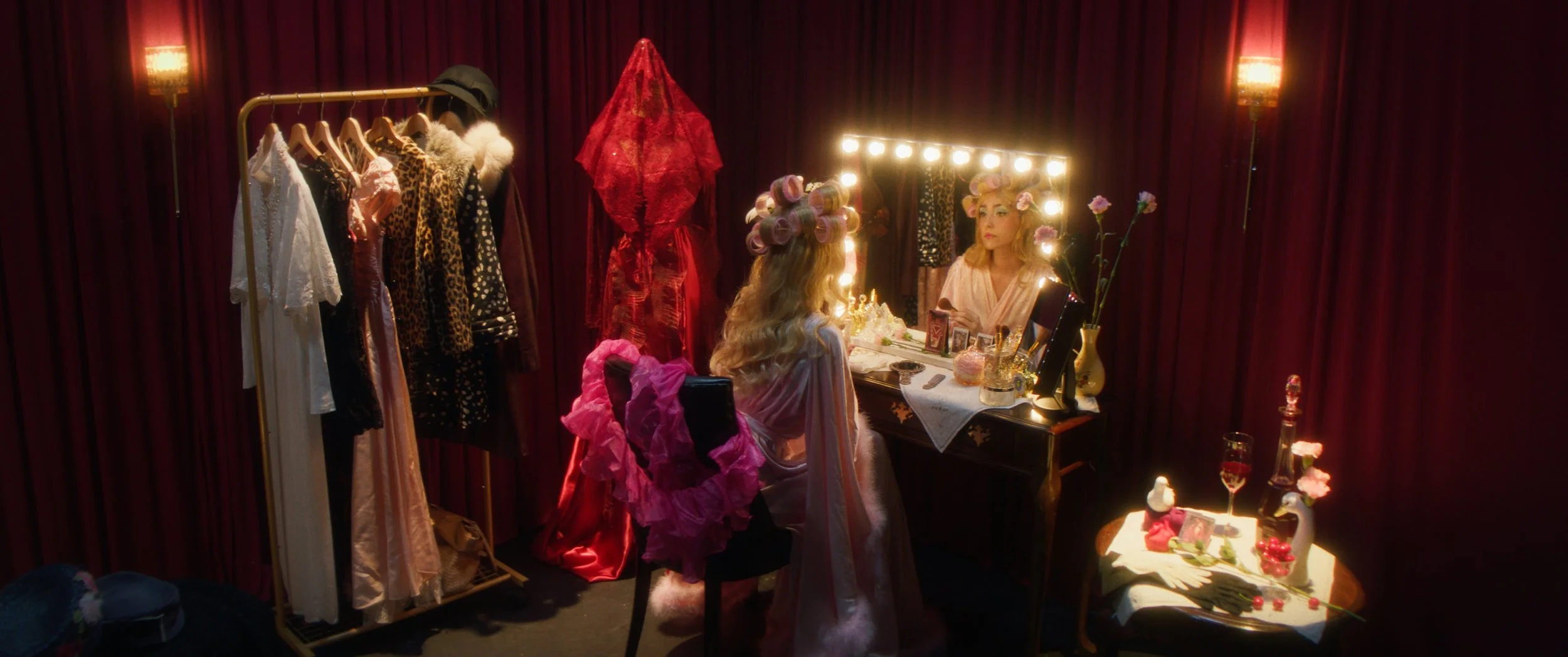 Mirror Room_2.3.1.jpg