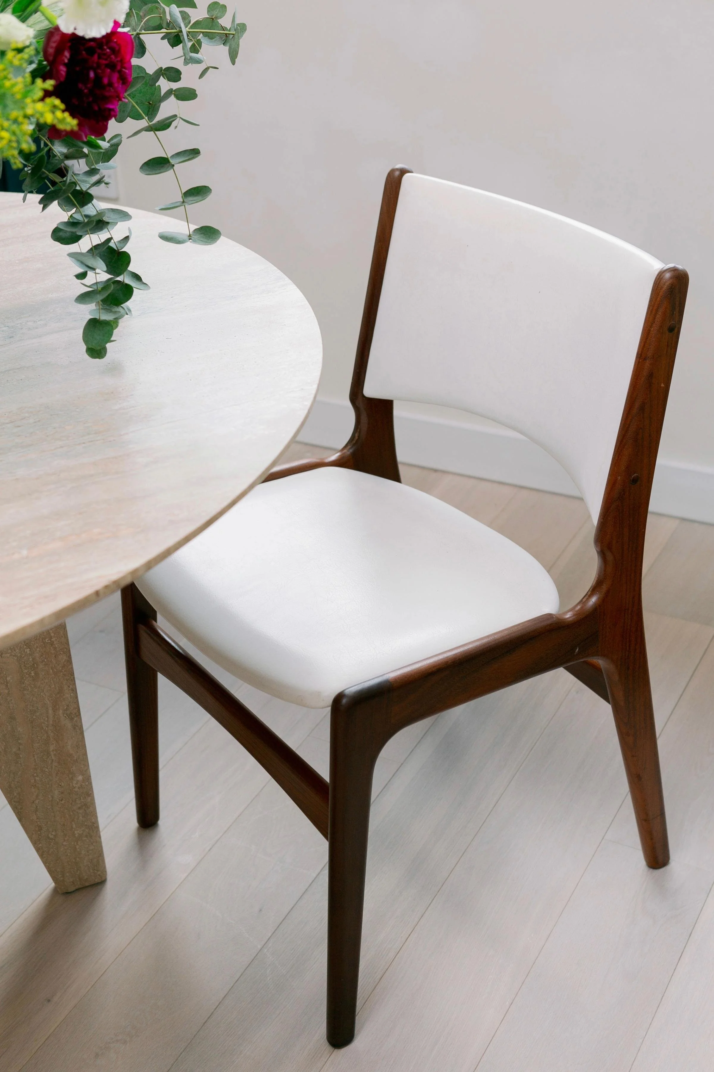 tiziana-aiello-studio-dye-factory-dining-chair-detail.jpg