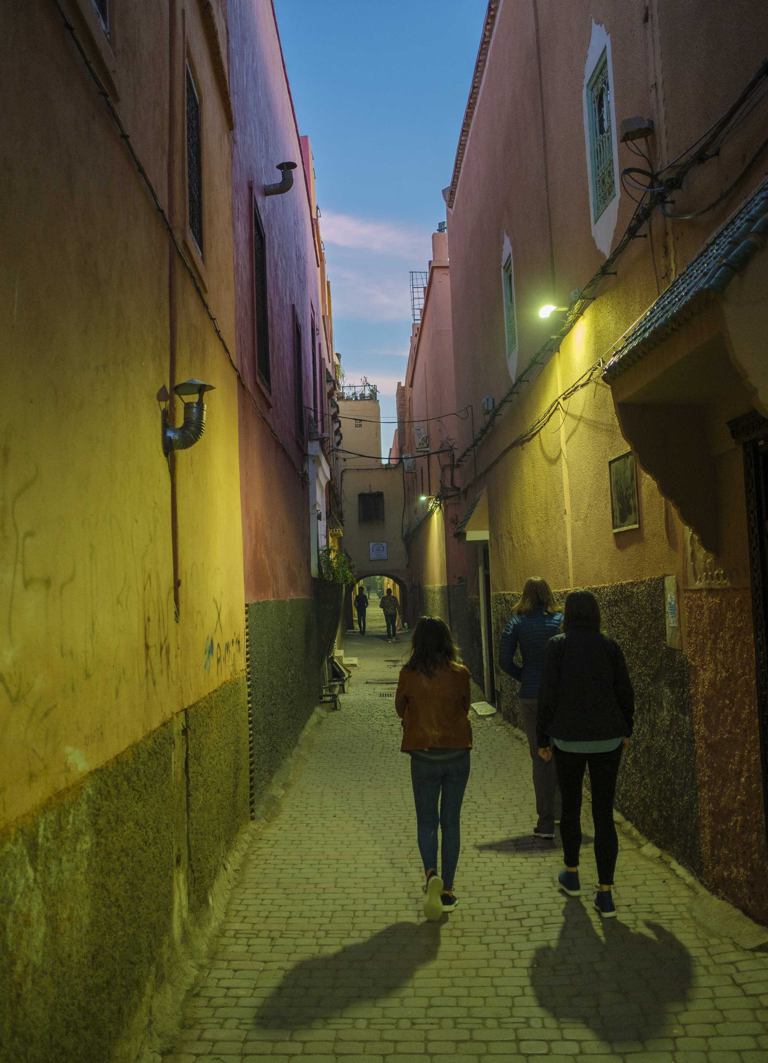  Walking through the narrow streets (Photo/Jason Rafal) 