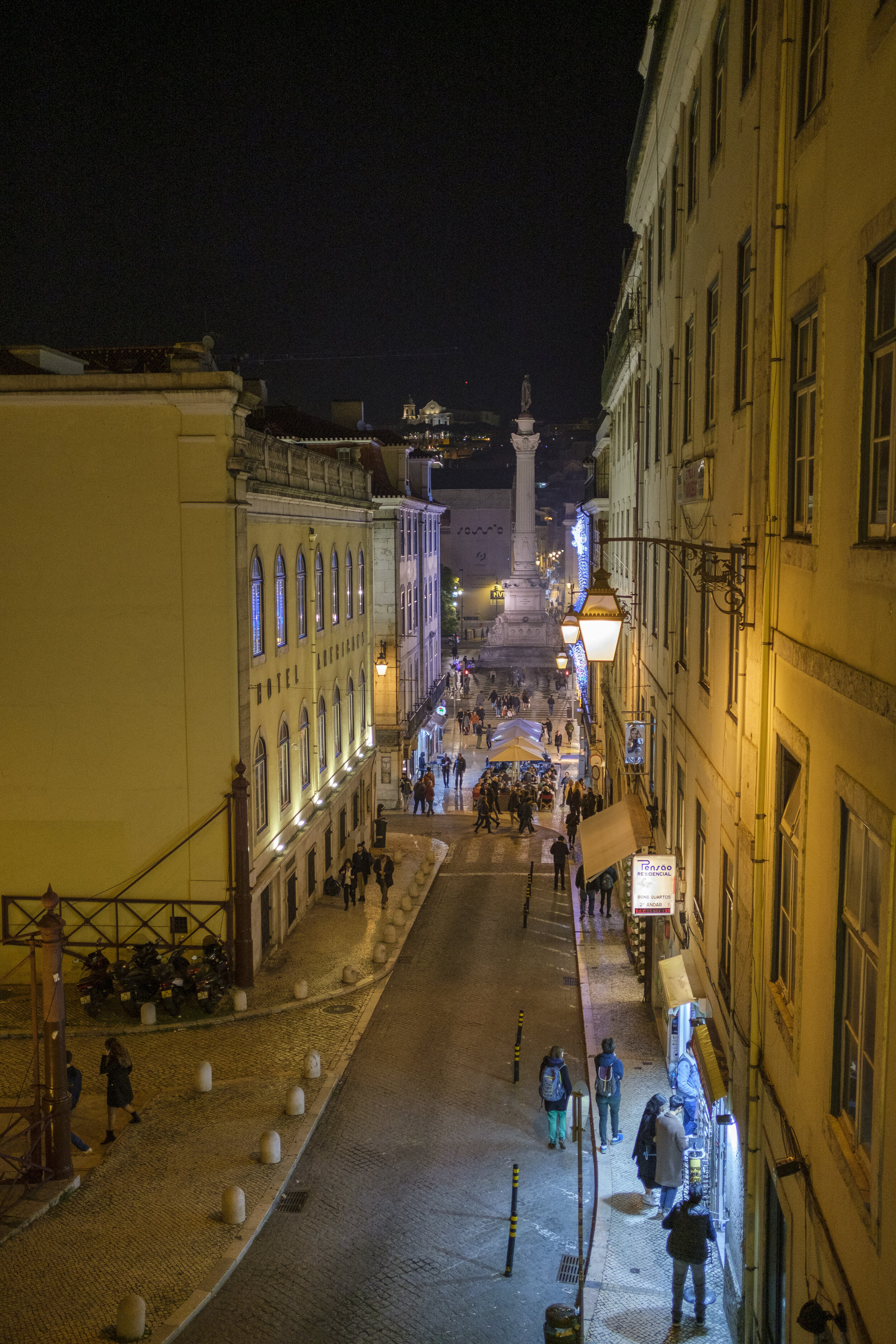  Nighttime streets in Lisbon (Photo/Jason Rafal) 