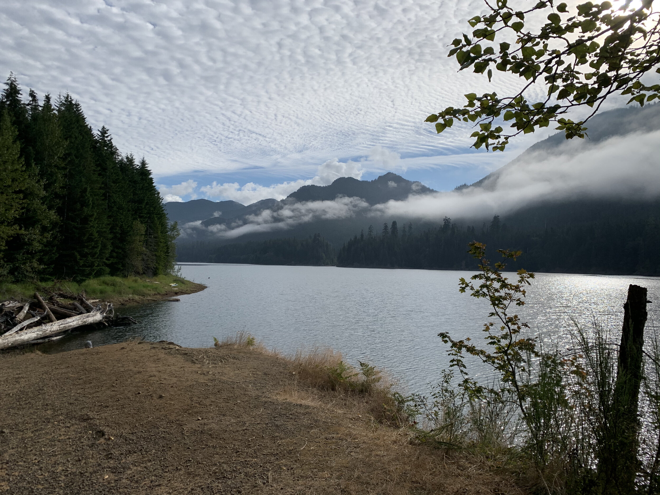  The view when I took the paddle board out on our final morning (photo/Nicole Harrison) 