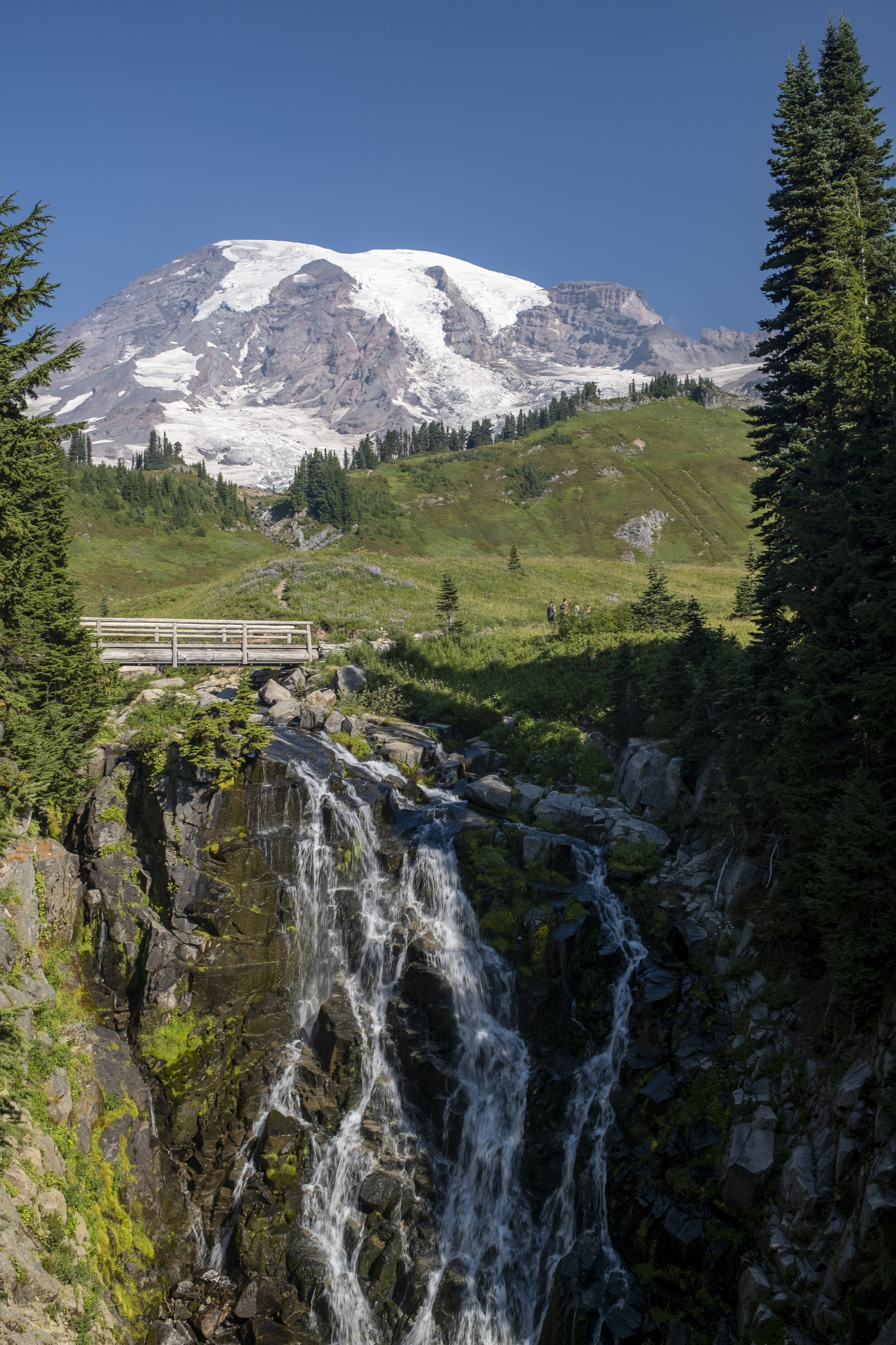  A classic view of Myrtle Falls (photo/Jason Rafal) 
