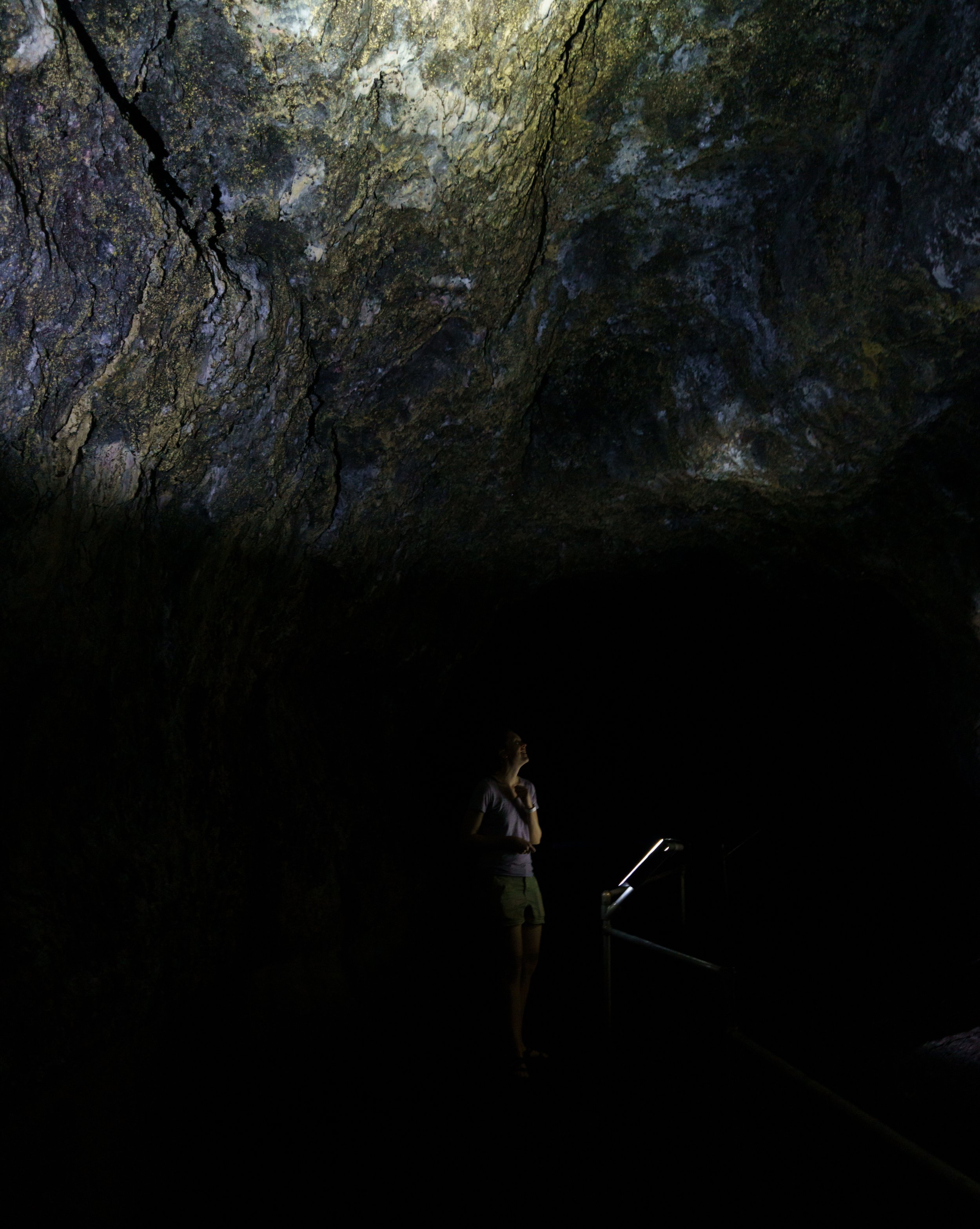  Reading the signs in the lava tube 