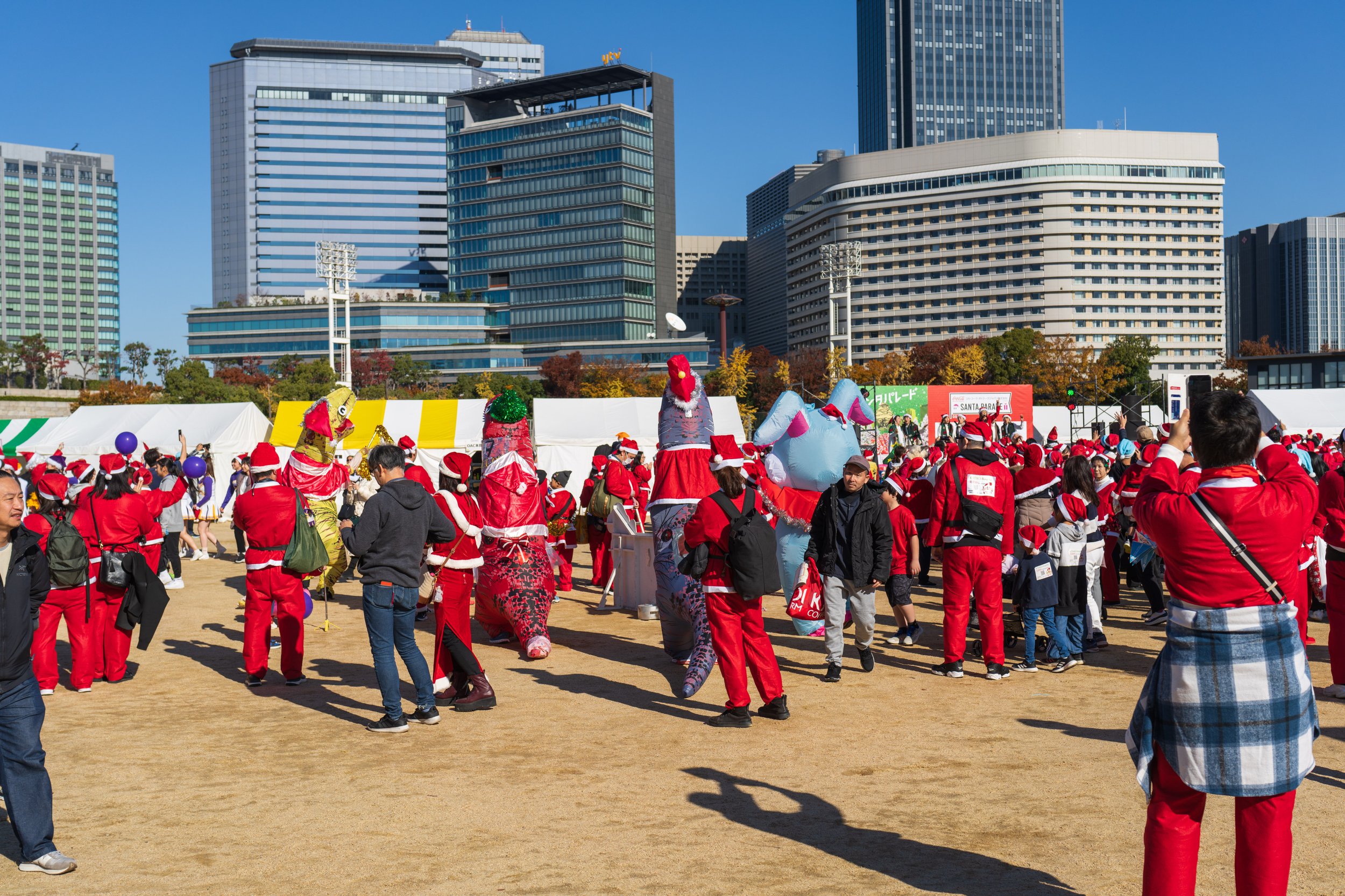  Some dinosaur Santas enjoying the band (photo/Jason Rafal) 