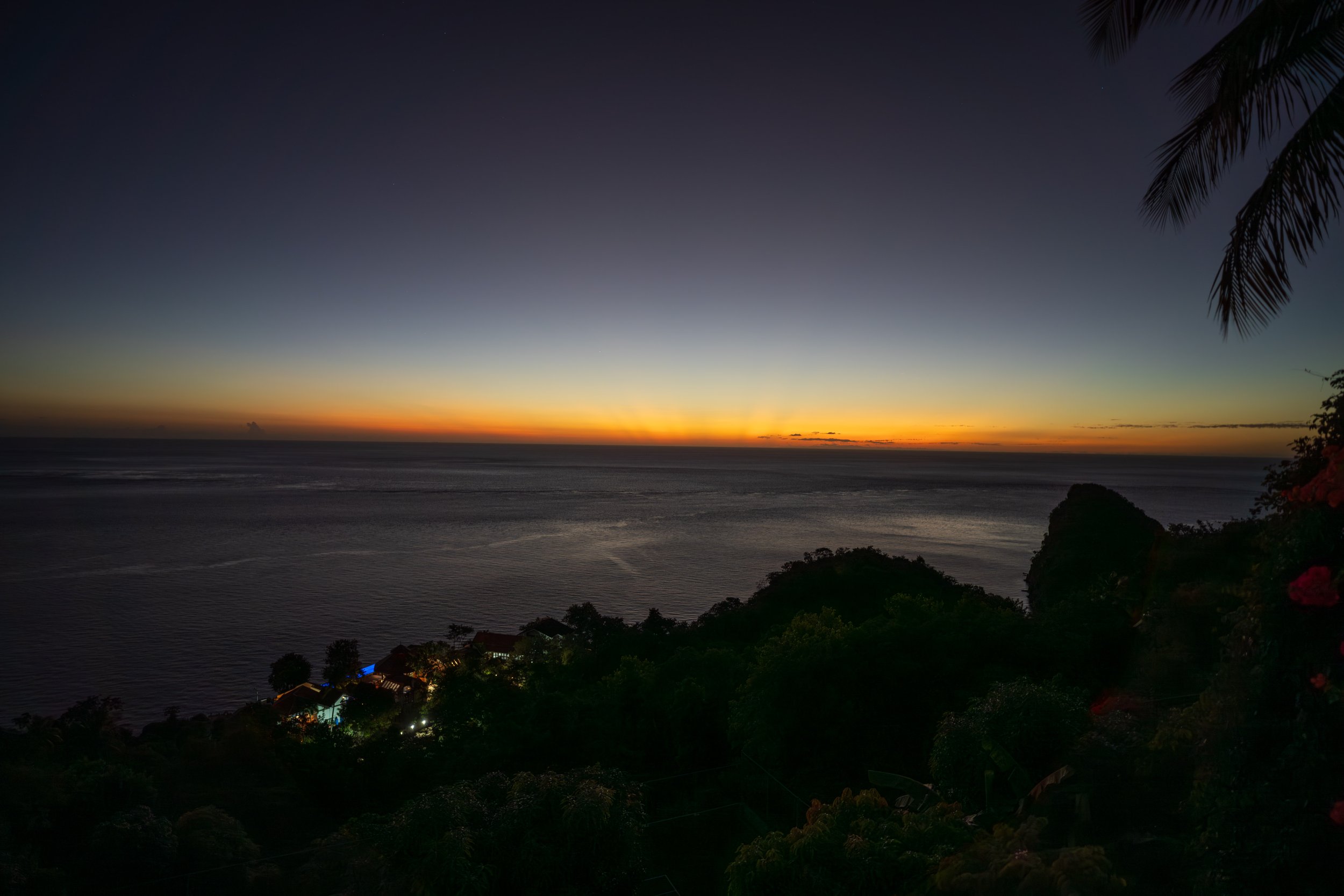 The last rays of the sun (photo/Jason Rafal)