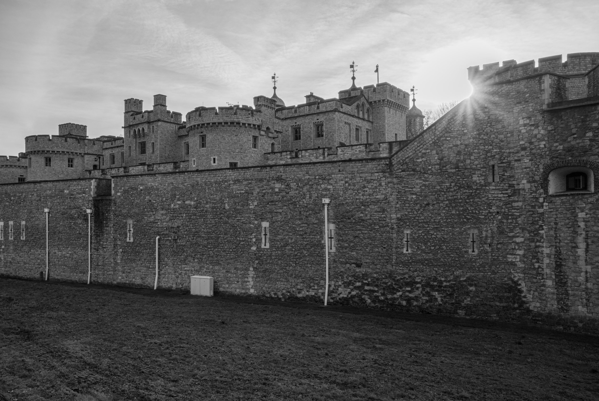  A sunstar at the Tower of London (photo/Jason Rafal) 