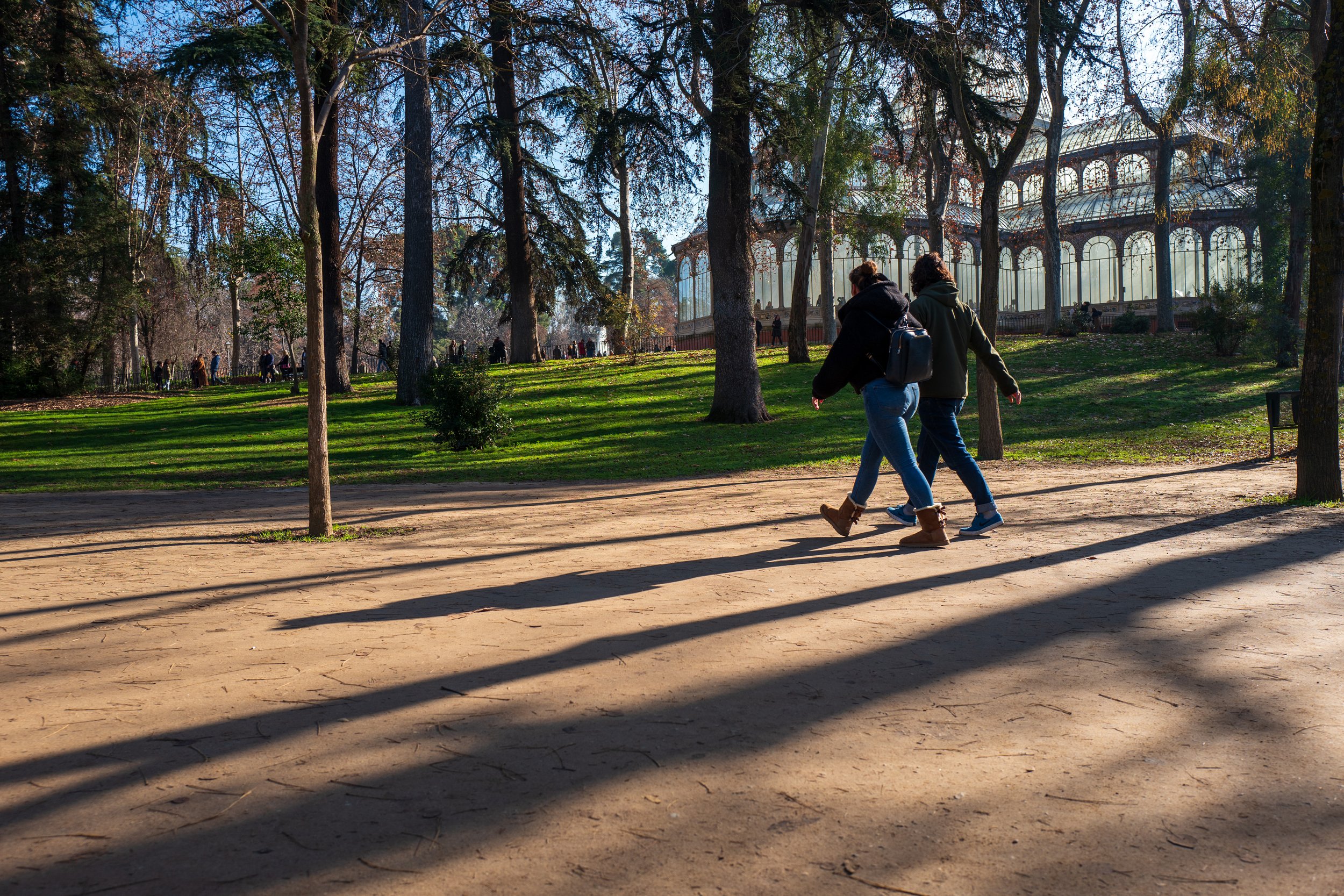  People strolling in front of the Palacio de Cristal (photo/Jason Rafal) 