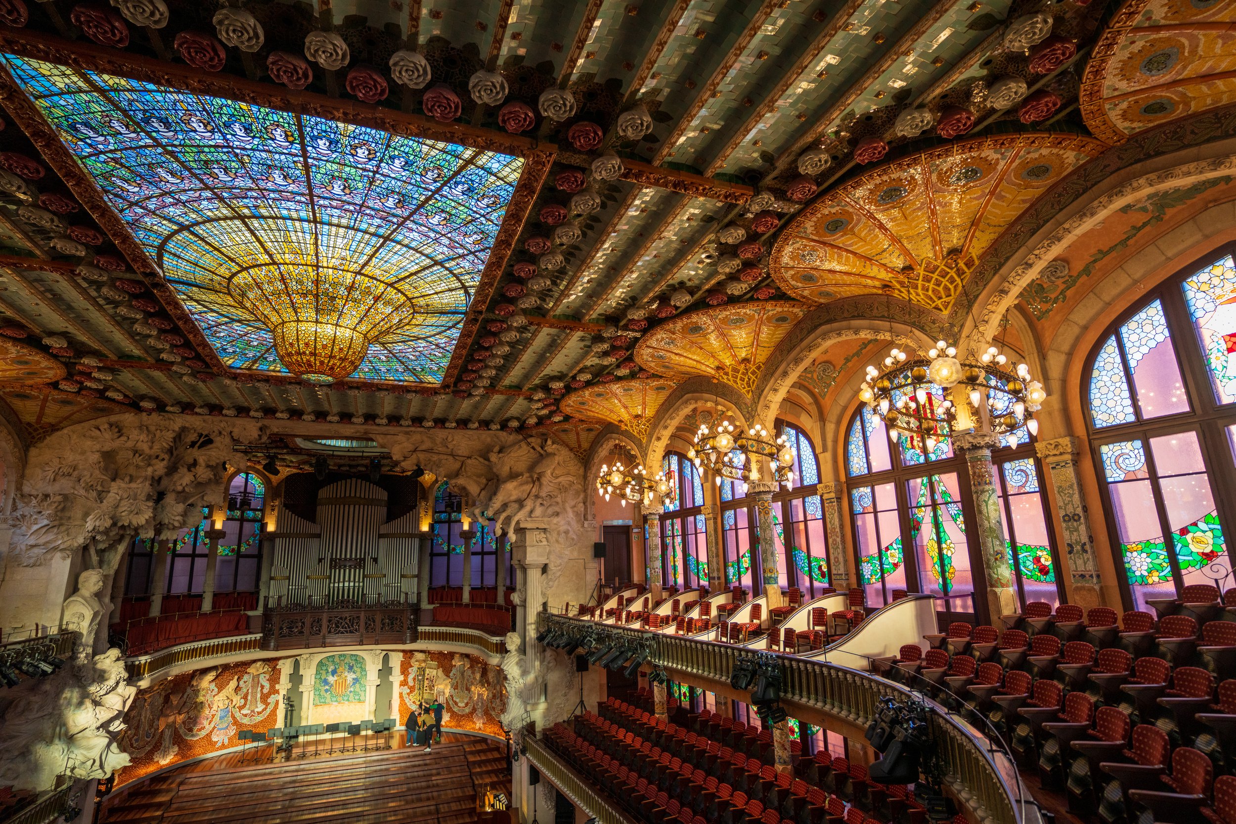  The inside of the auditorium at la Palau de la Musica (photo/Jason Rafal) 