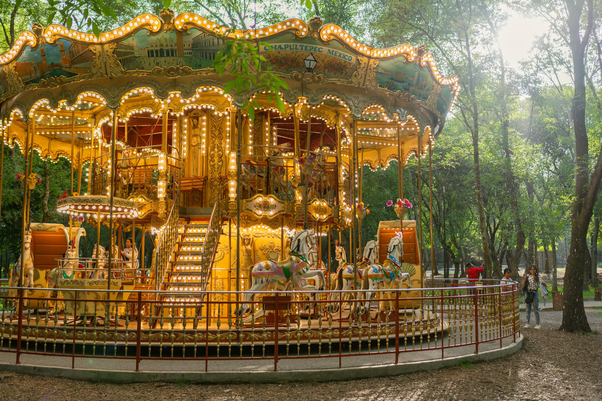 A beautiful carousel in Chapultepec Park (photo/Jason Rafal)