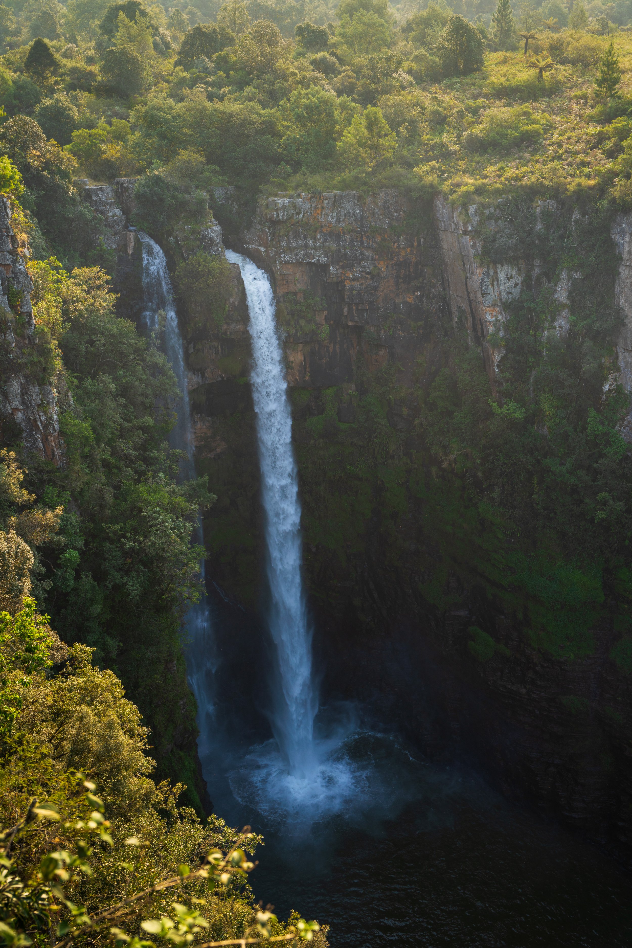 Mac Mac Falls, with amazing greenery all the way down the rock walls (photo/Jason Rafal)