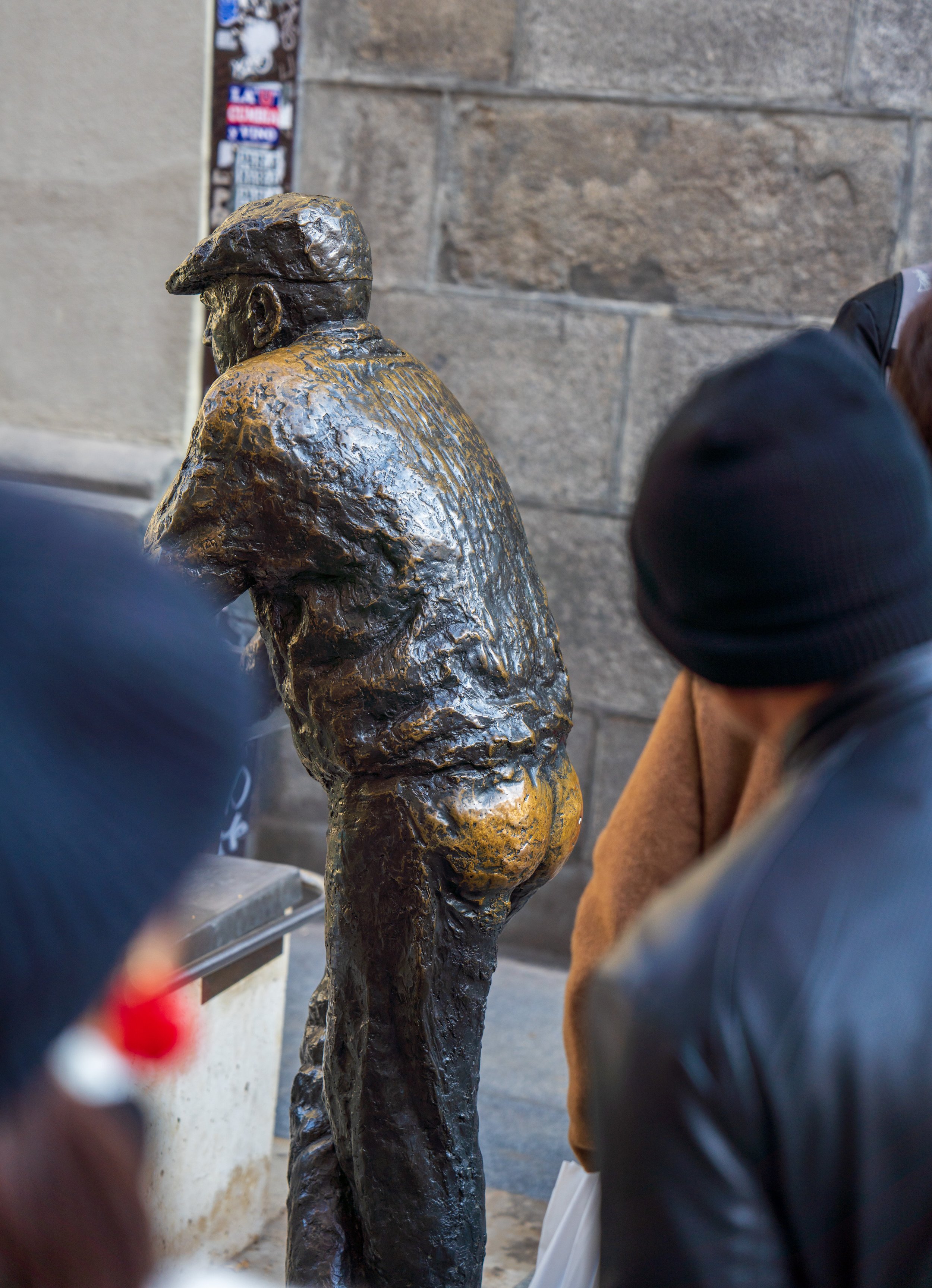  The Curious Neighbor (photo/Jason Rafal) 