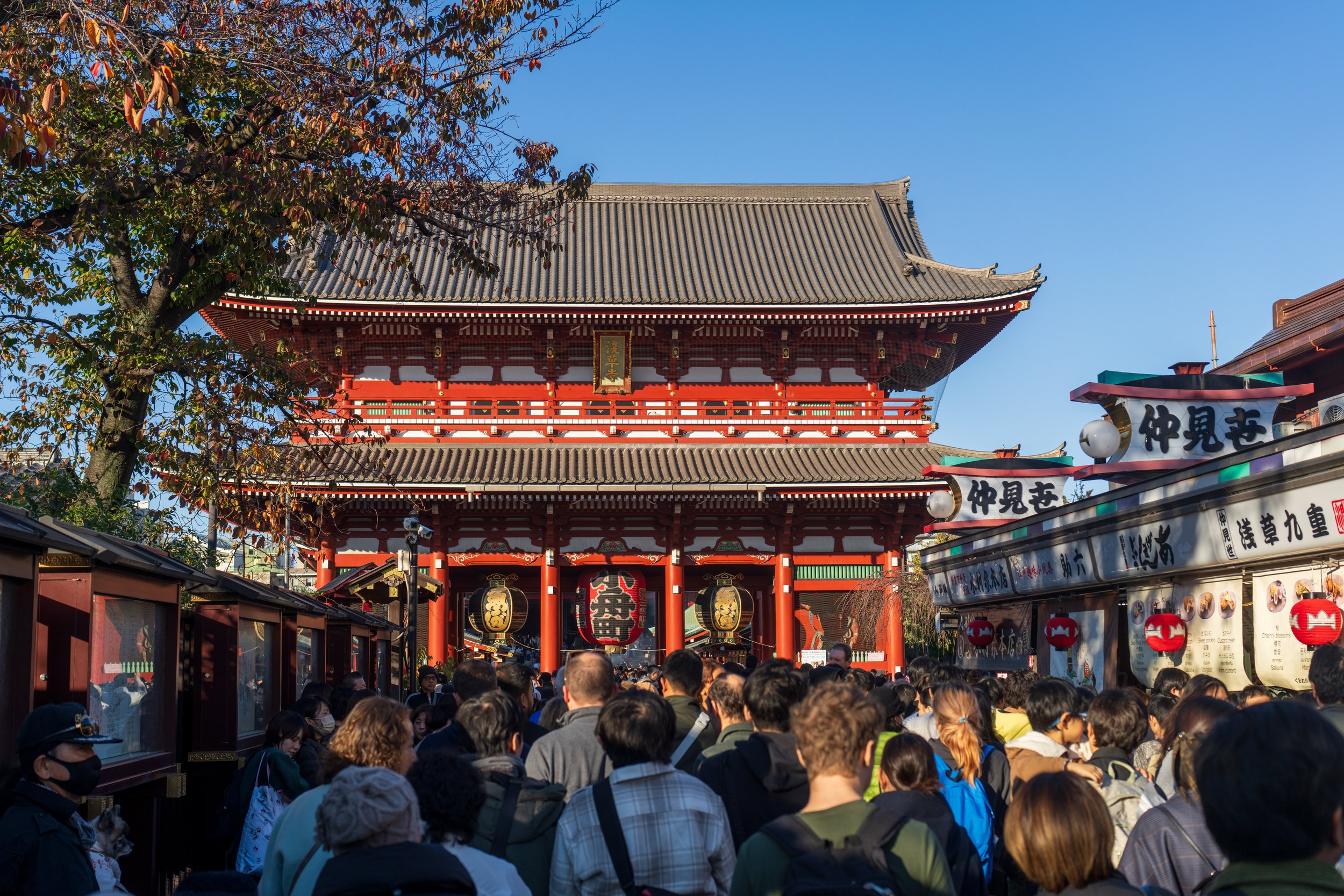  Approaching the temple (photo/Jason Rafal) 