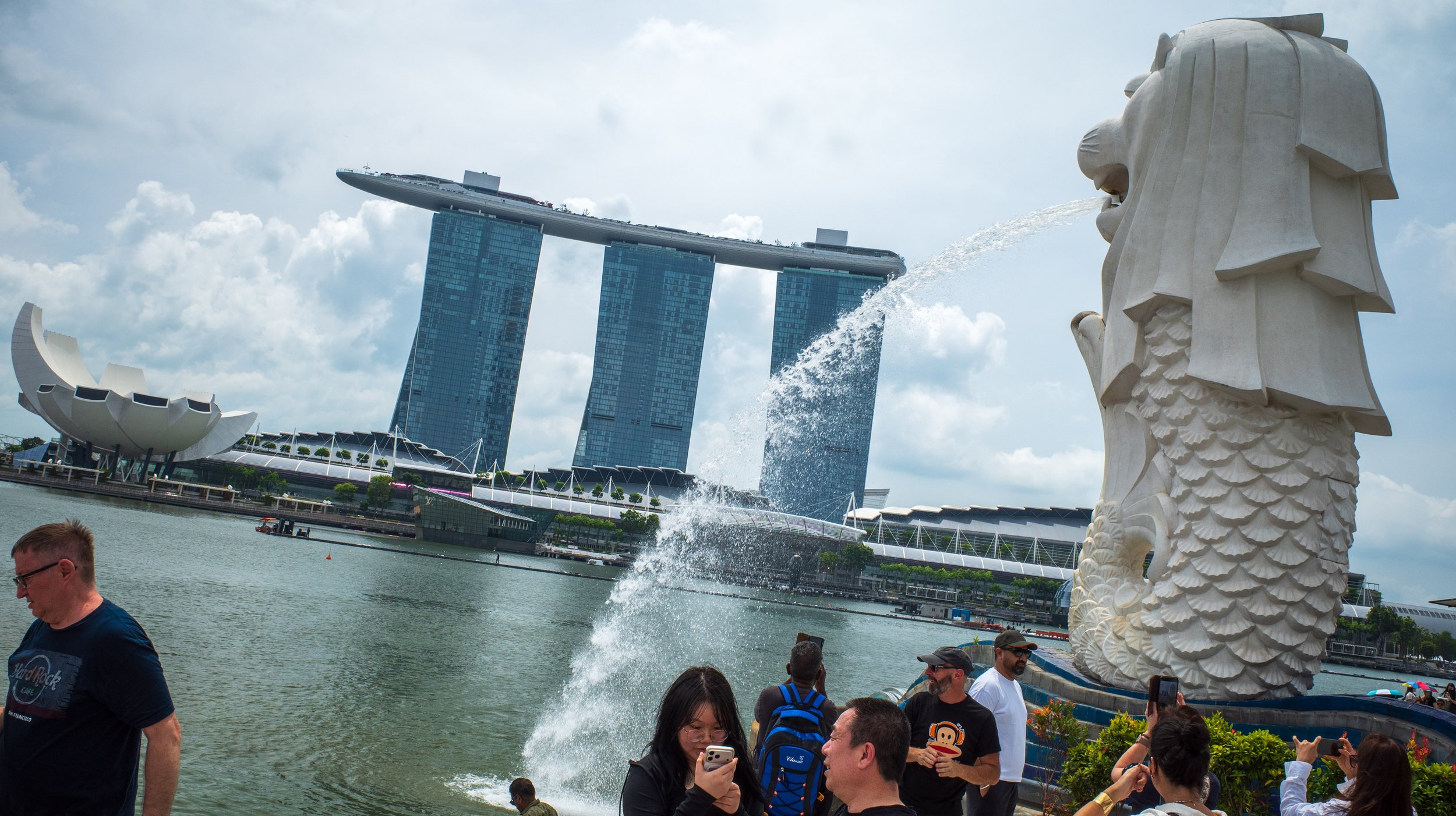 The merlion in front of Marina Bay Sands.