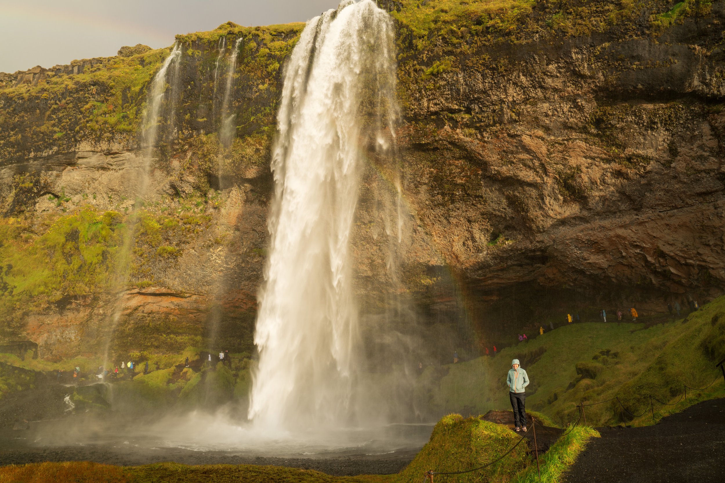  Typical tourist photo at Seljalandsfoss (photo/Jason Rafal) 