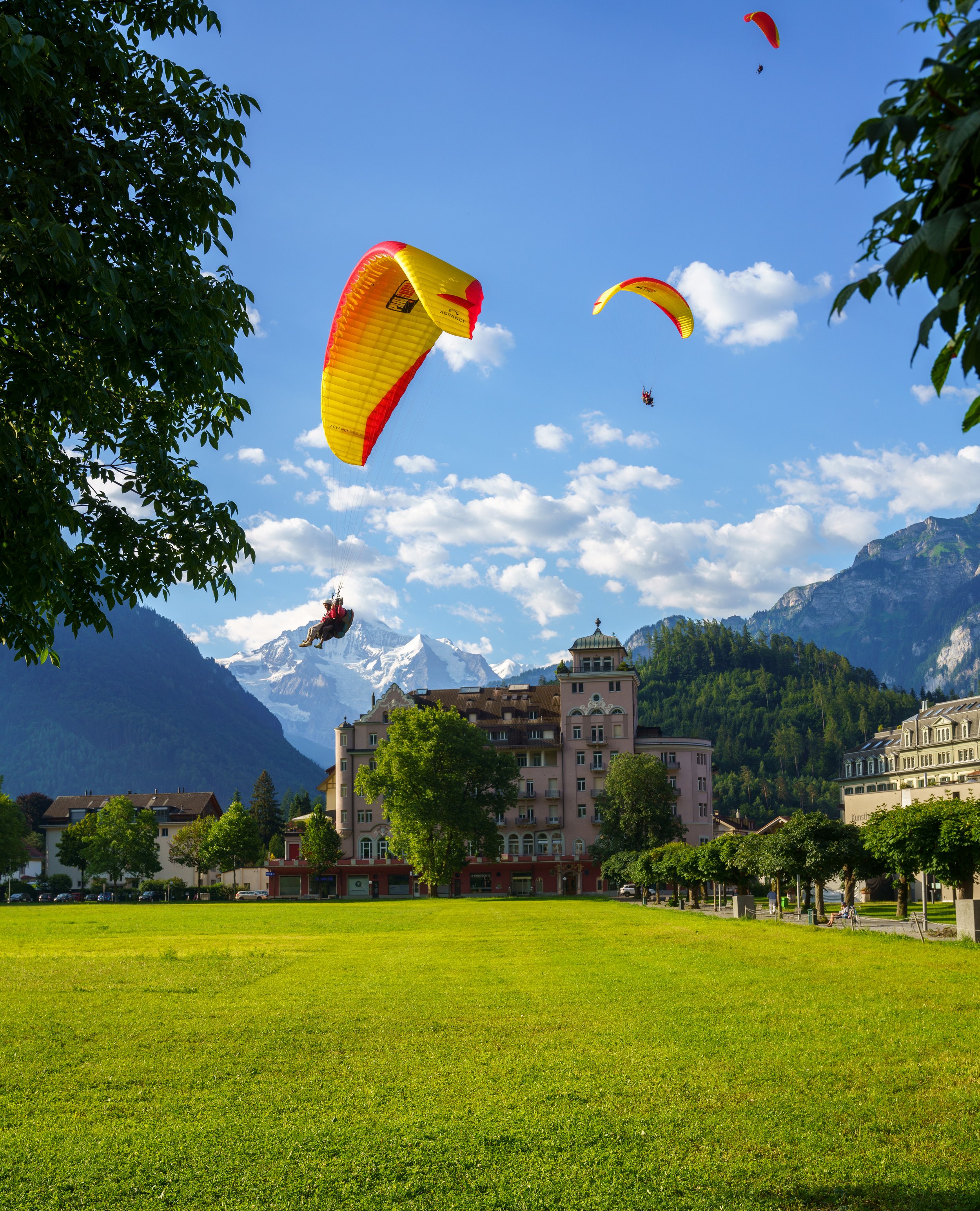Gliders in the park in Interlaken (photo/Jason Rafal)