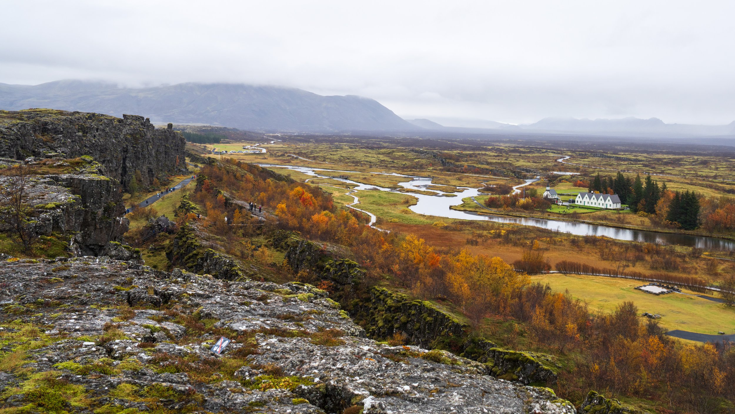  Fall views and two tectonic plates (photo/Jason Rafal) 