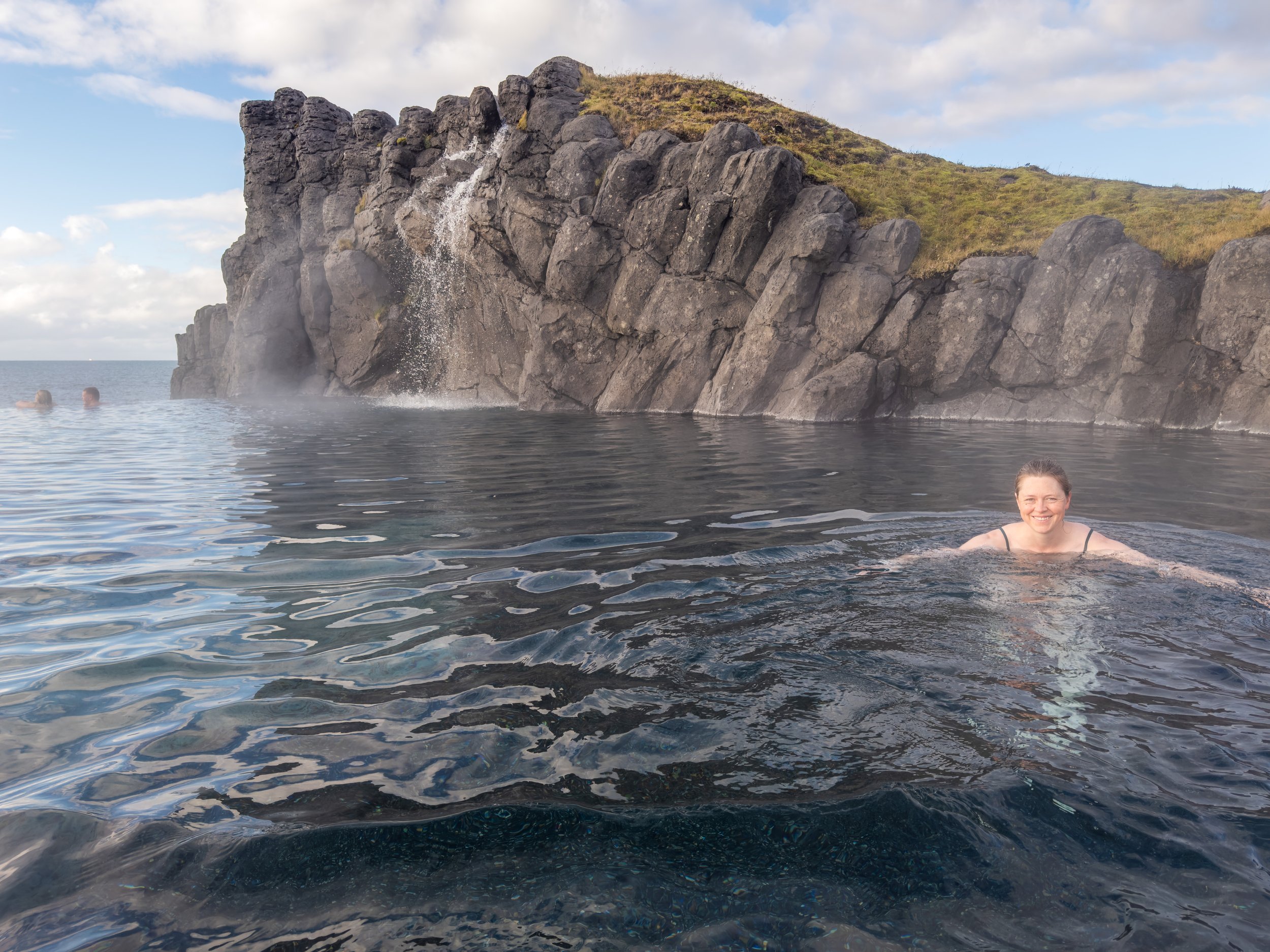  Enjoying the beautiful Sky Lagoon (photo/Jason Rafal) 