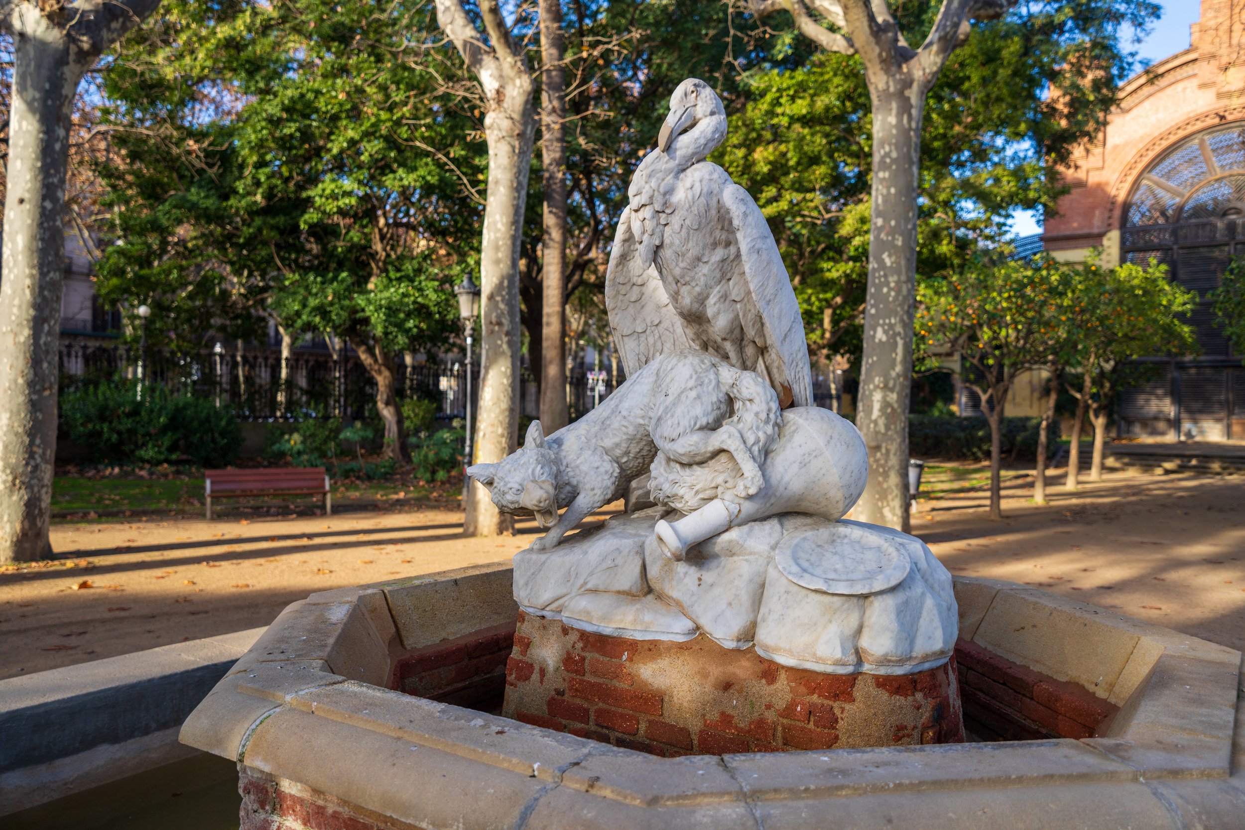  An interesting statue in the Parc de la Ciutadella (photo/Jason Rafal) 