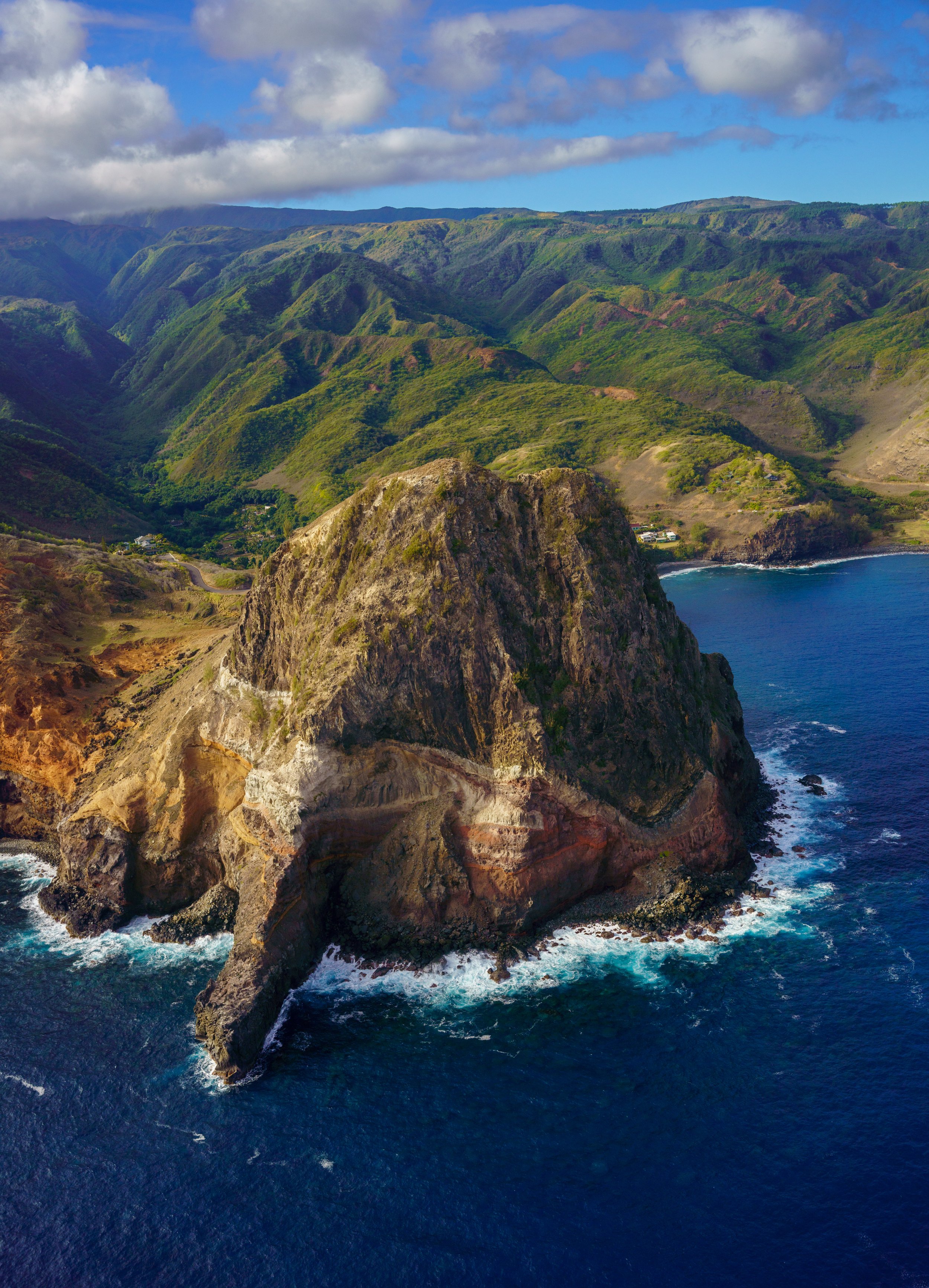  Kahakuloa Head (photo/Jason Rafal) 