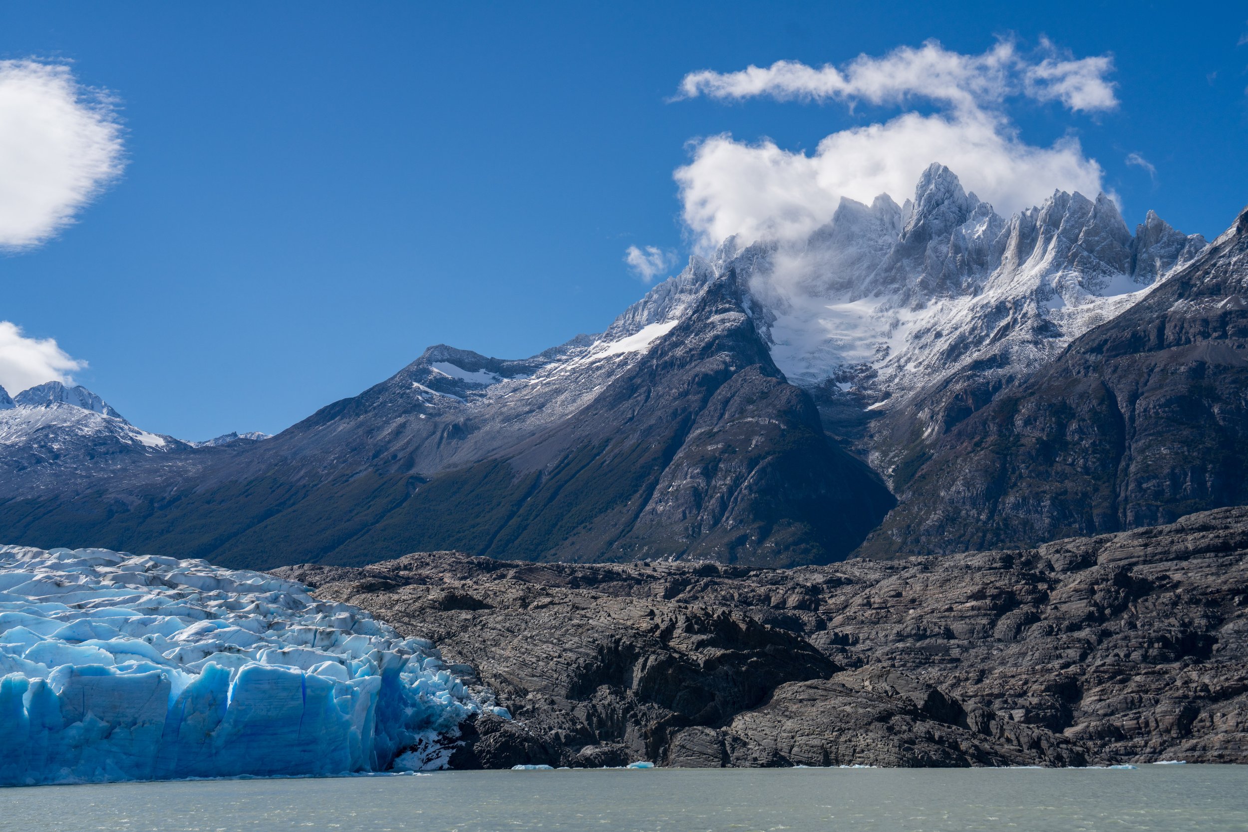  Getting close to the glacier (photo/Jason Rafal) 