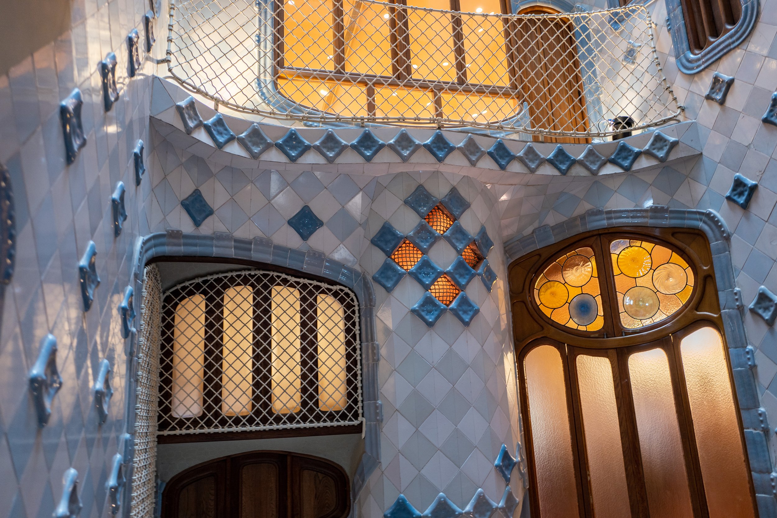  Beautiful doors and walls in the central staircase (photo/Jason Rafal) 