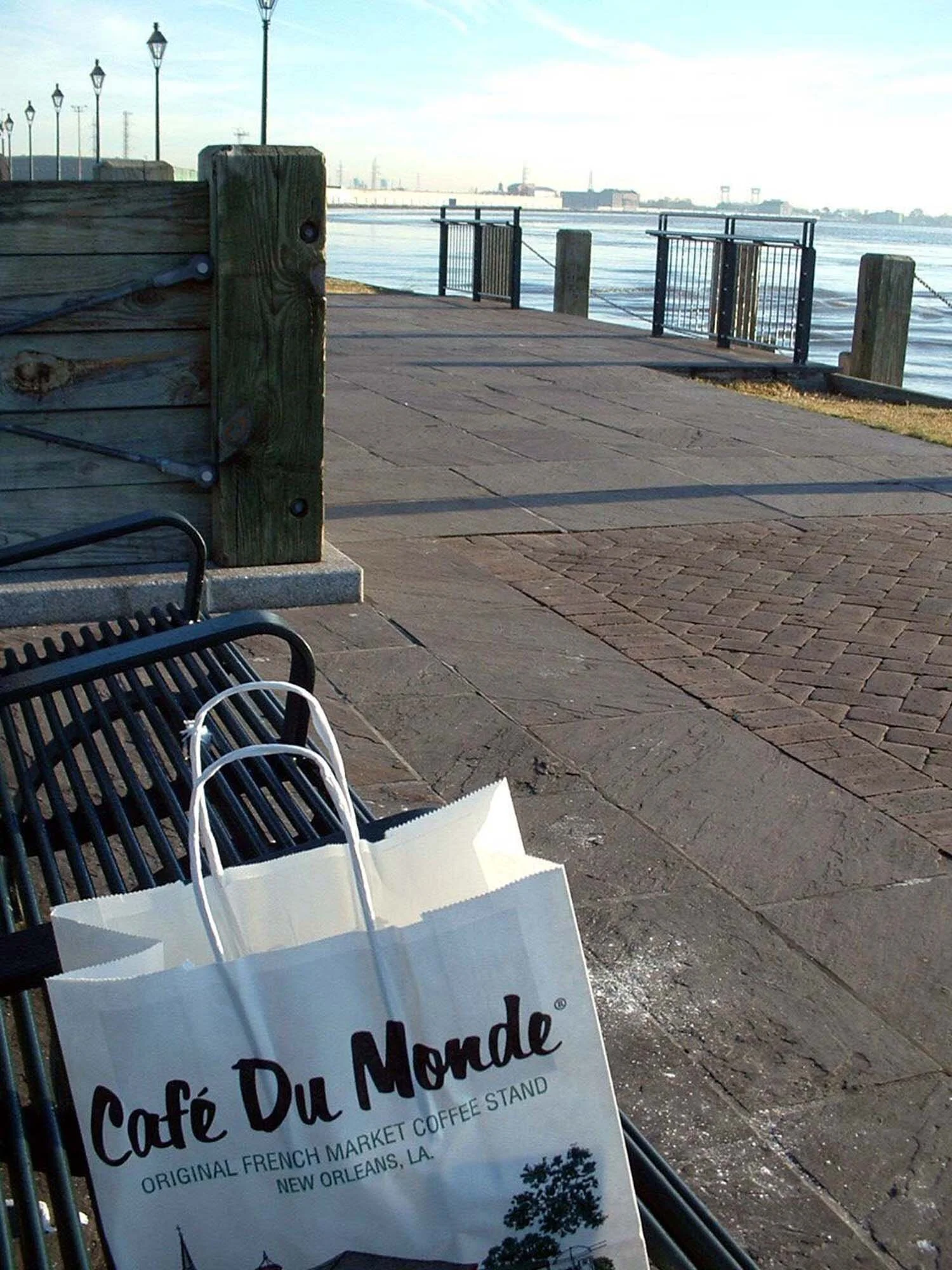 cafe-du-monde-new-orleans.jpg