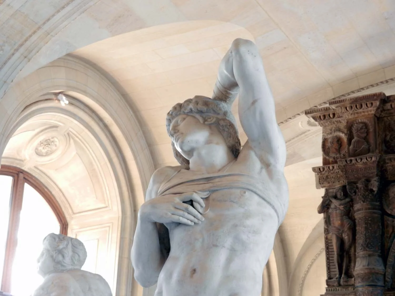 louvre-michaelangelo-slave-paris.jpg