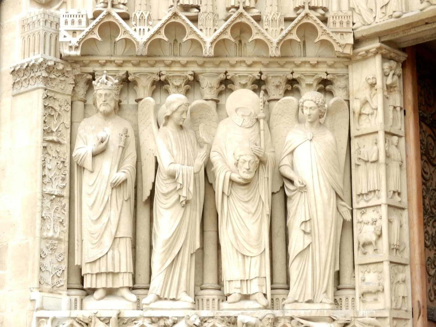 notre-dame-facade-paris.jpg