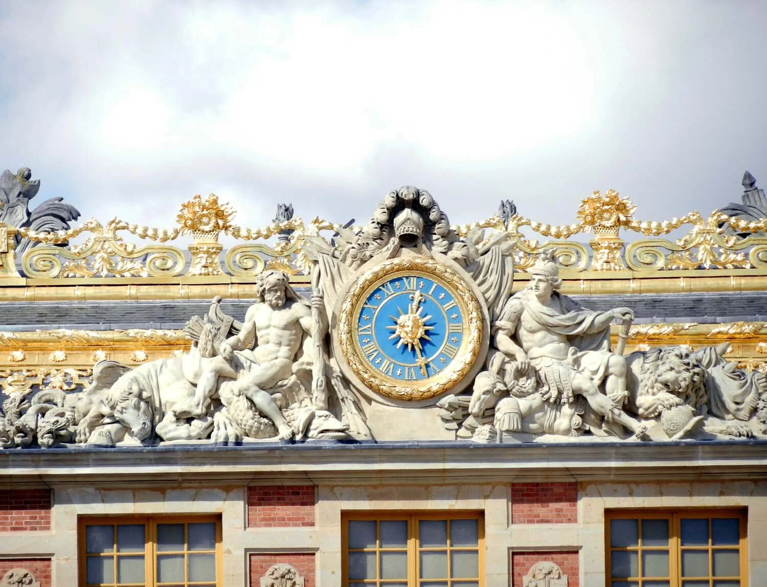 versailles-entrance-clock-paris.jpg