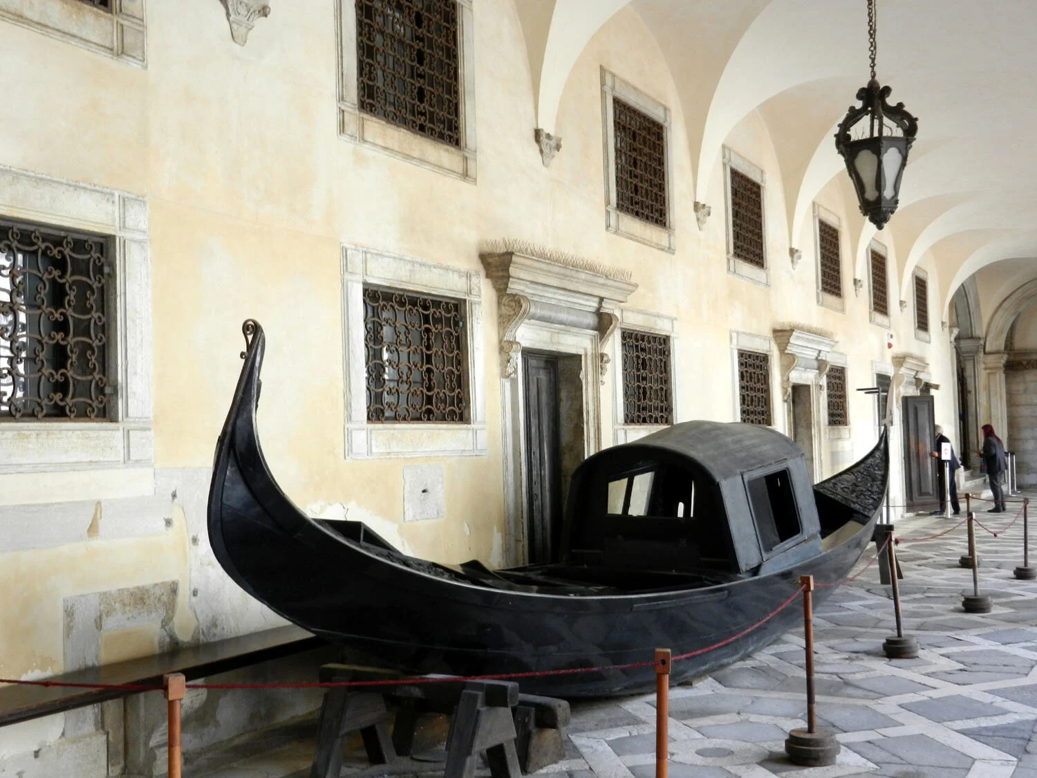 DogesGondola2.jpg