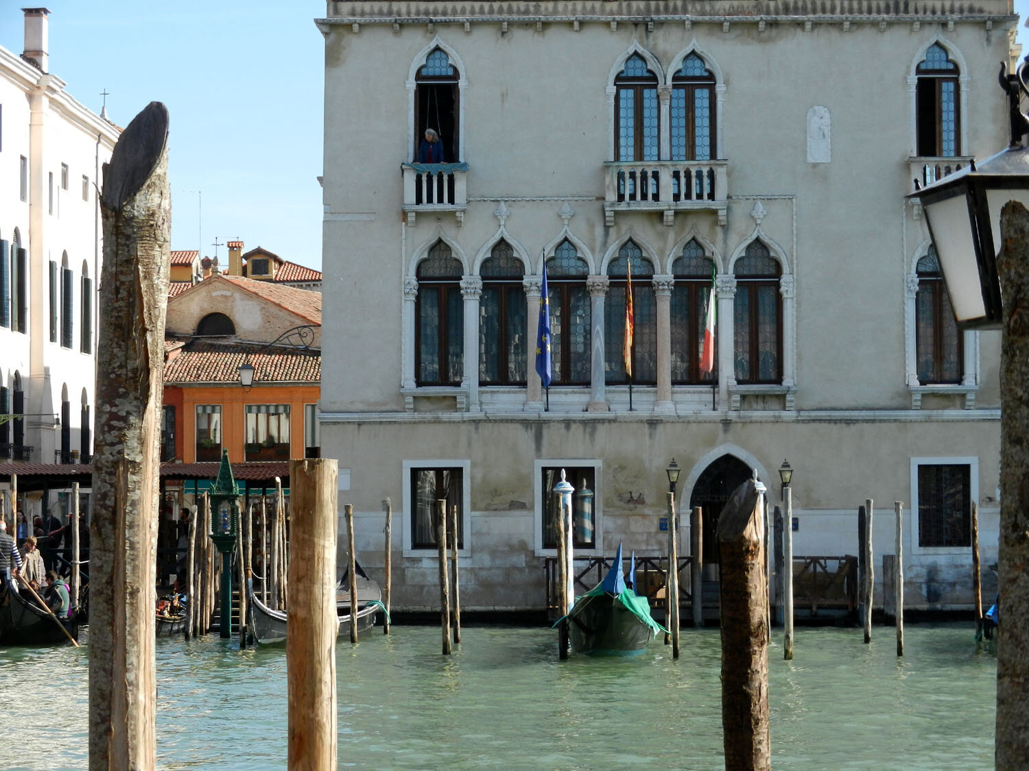 GrandCanalGondola.jpg