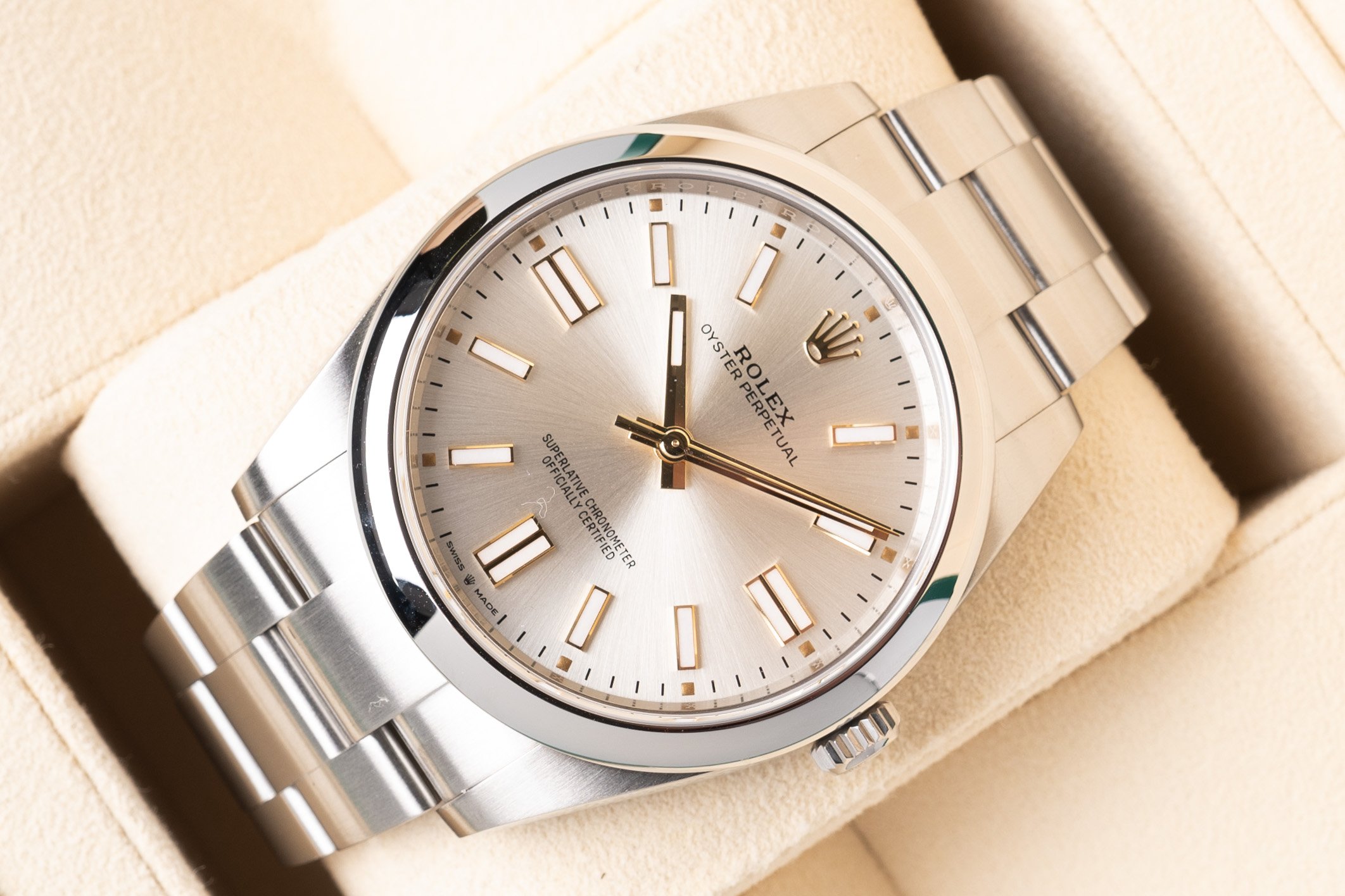 2021 Rolex Oyster Perpetual 41 124300-0001 Silver - Complete Set