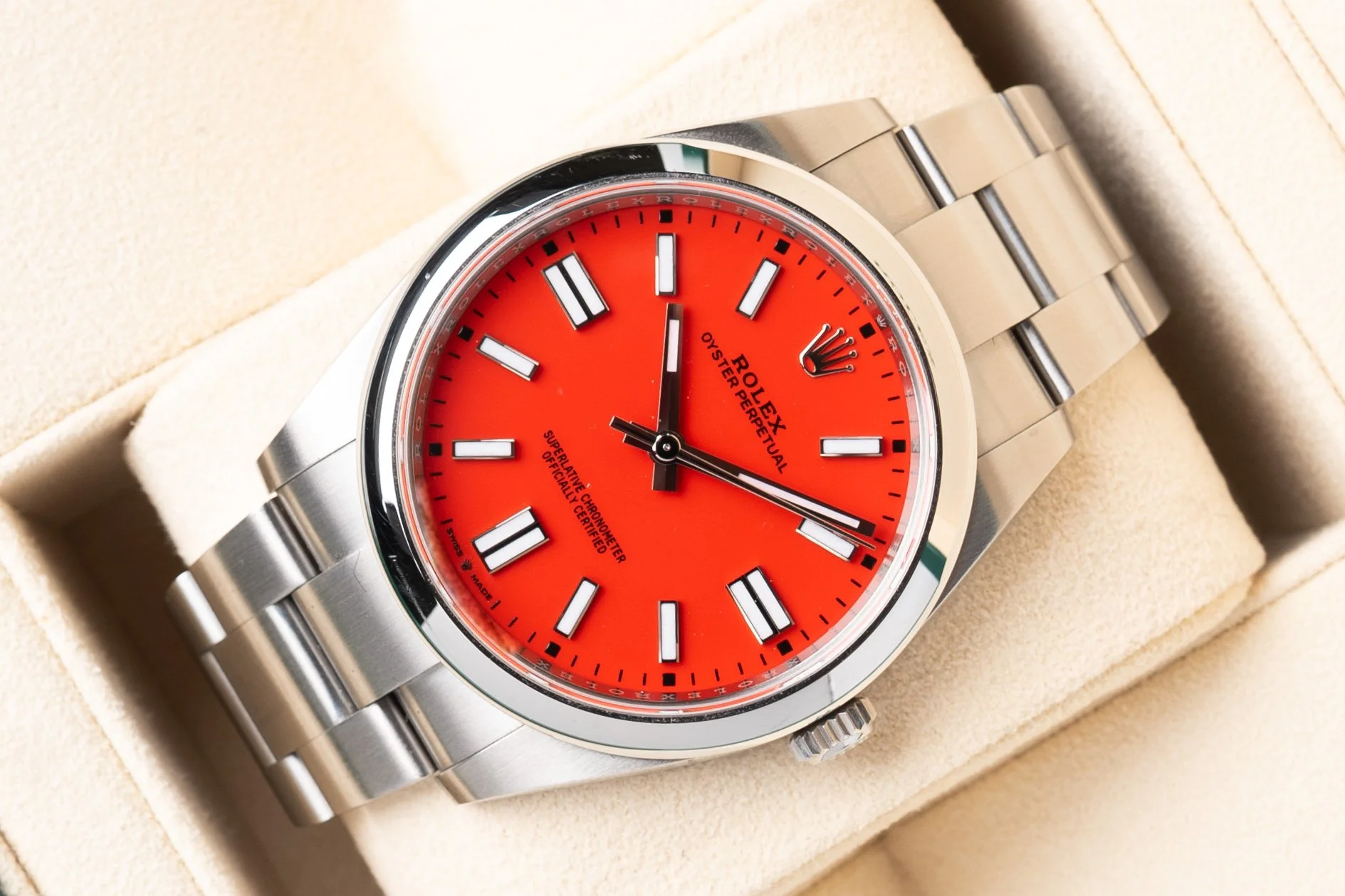 2021 Rolex Oyster Perpetual 41 124300-0007 Coral Red Dial - Complete Set